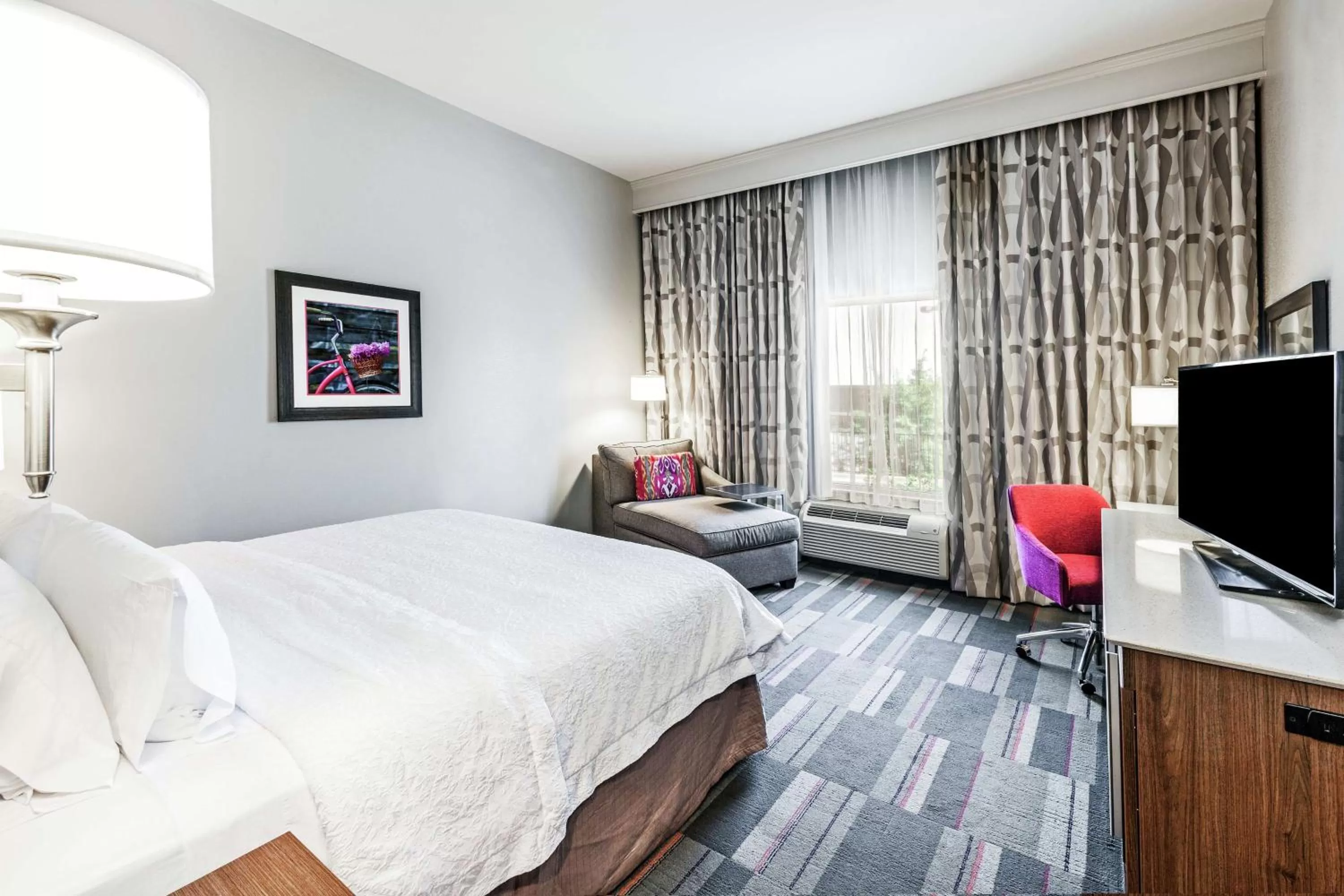 King Room - Hearing Access/Non-Smoking in Hampton Inn North Little Rock McCain Mall, AR