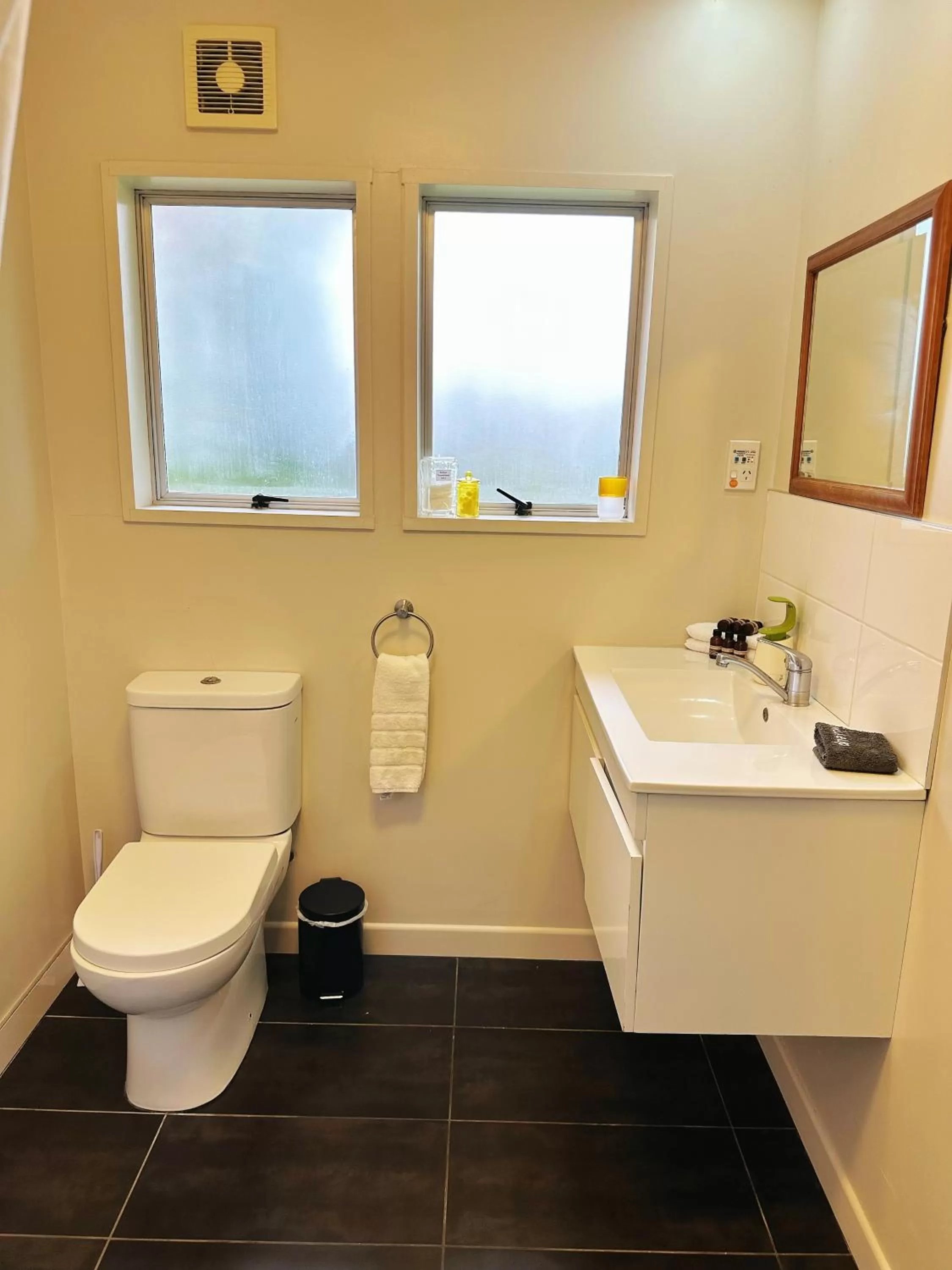 One-Bedroom Apartment in Red Rock Thermal Motel - Mineral Pool