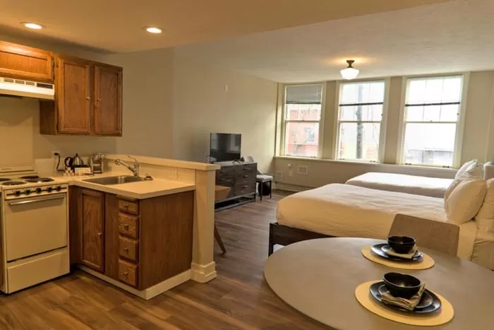 Historic Double Queen Studio Suite in Hotel Leo