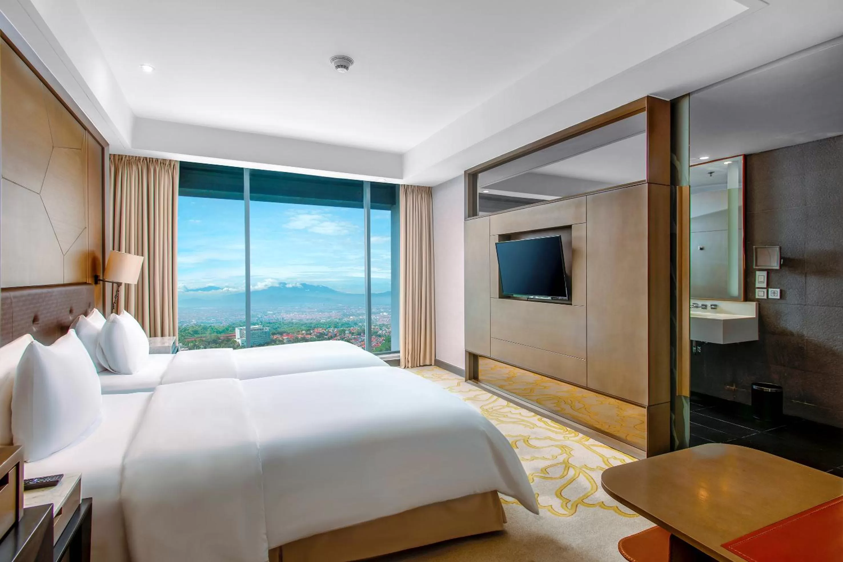 Classic Twin Room in InterContinental Bandung Dago Pakar by IHG