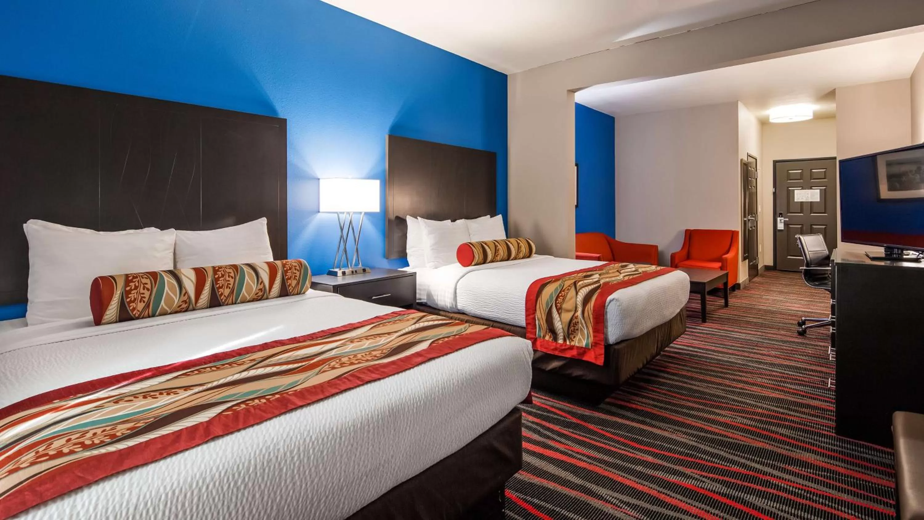 Queen Suite with Two Queen Beds and Sofa Bed - Bath Tub/Disability Access in Best Western Plus Tech Medical Center Inn