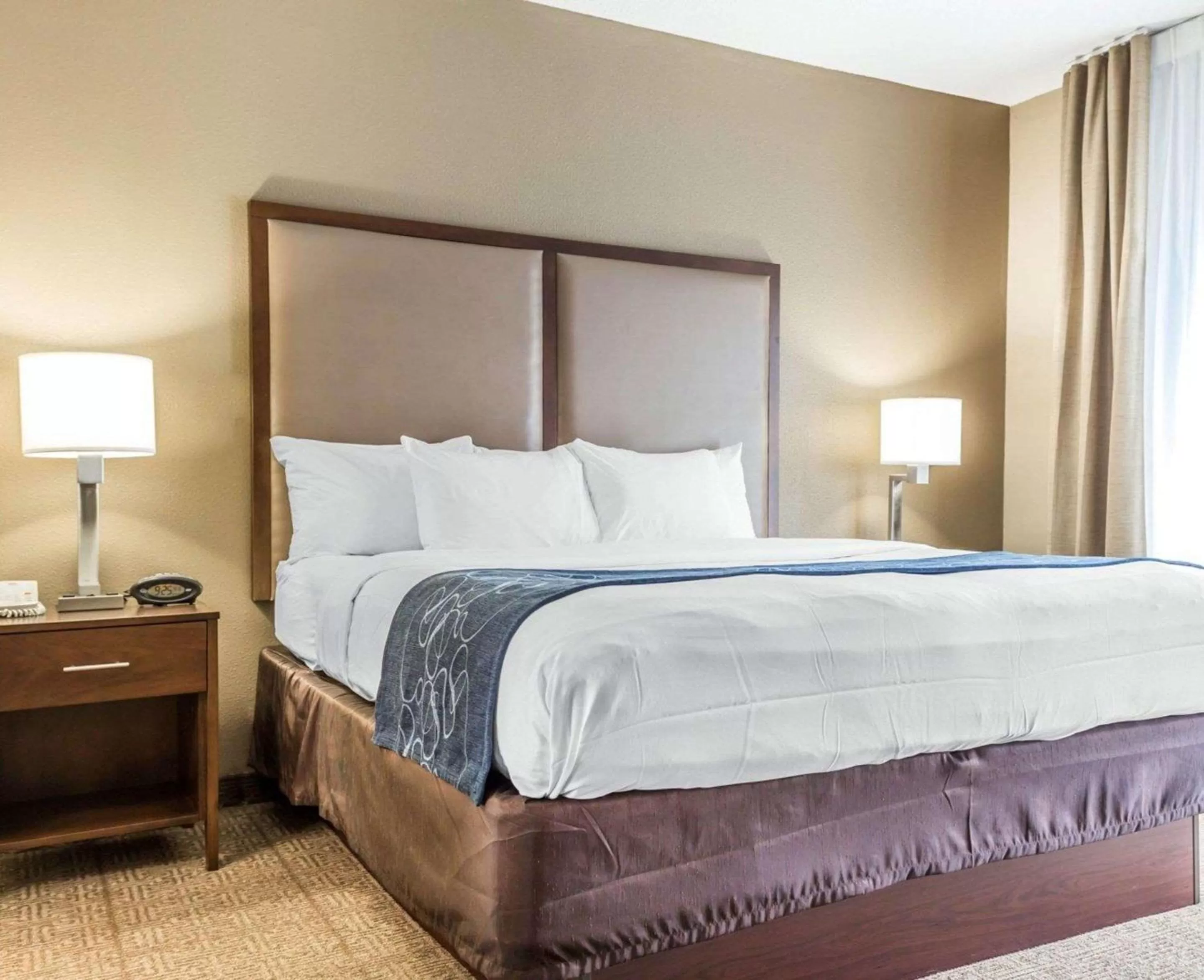 King Suite - Accessible/Non-Smoking in Comfort Suites at Isle of Palms Connector