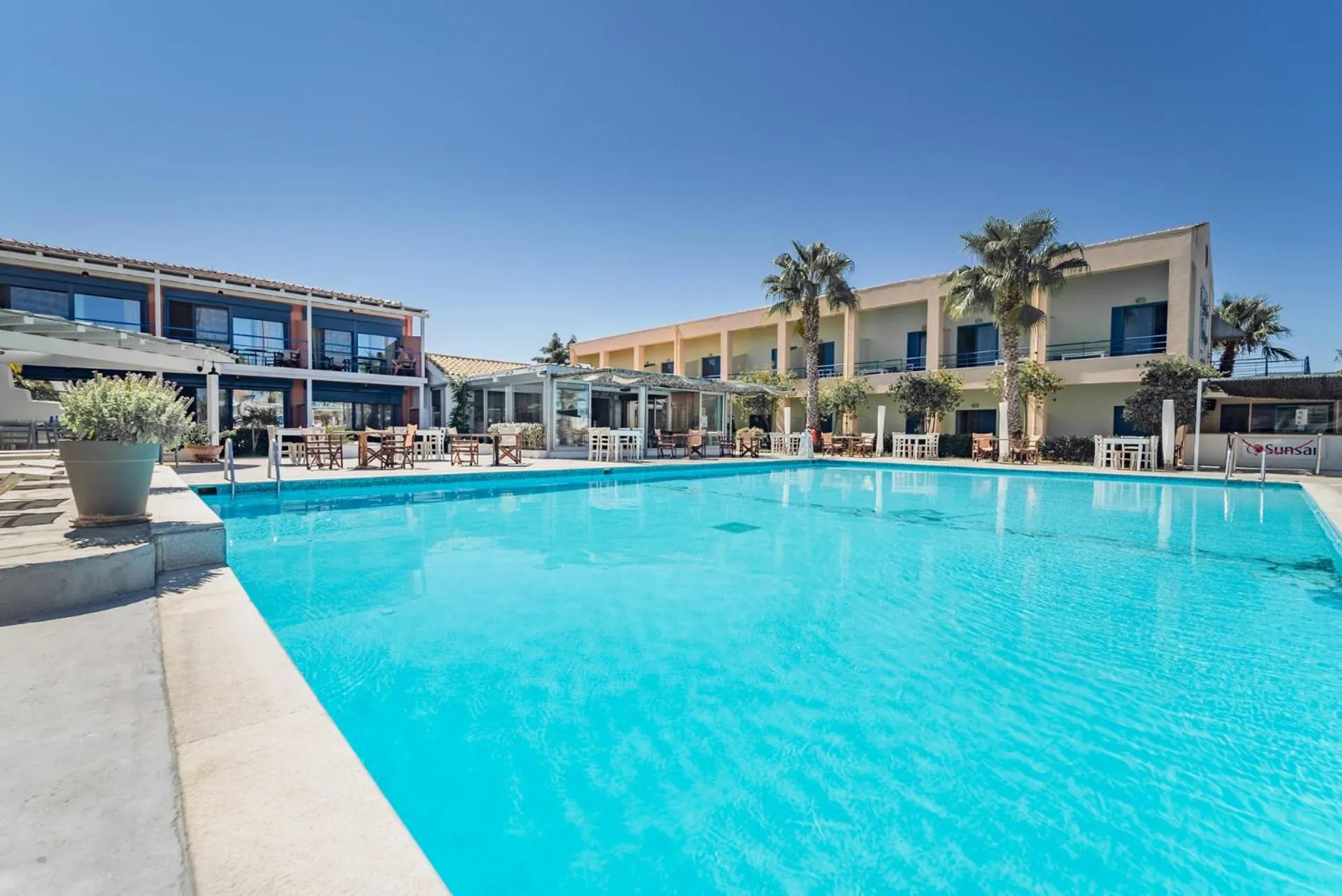 Swimming pool in Ianos Hotel