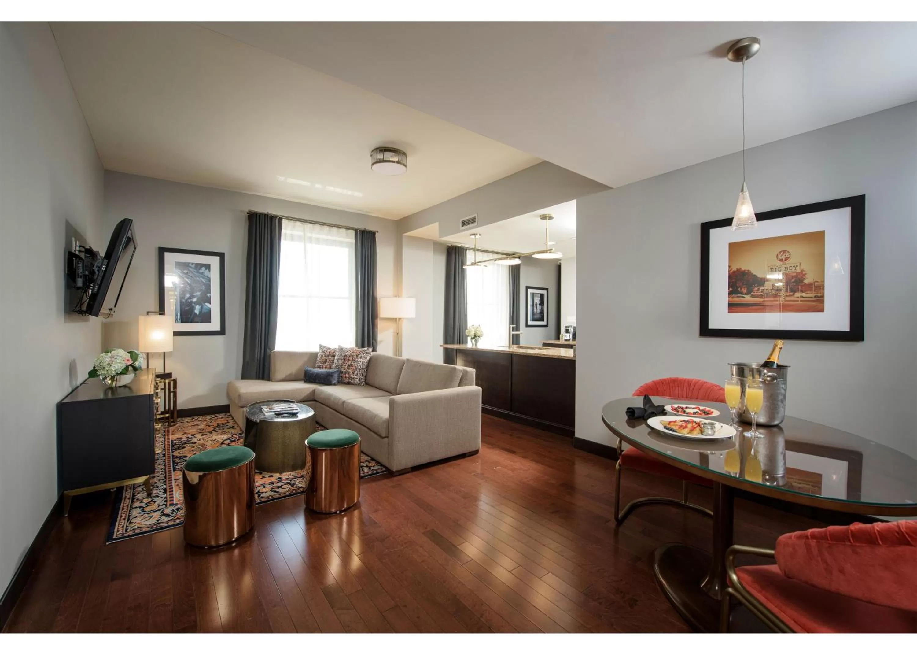 Signature Suite in The Mayo Hotel