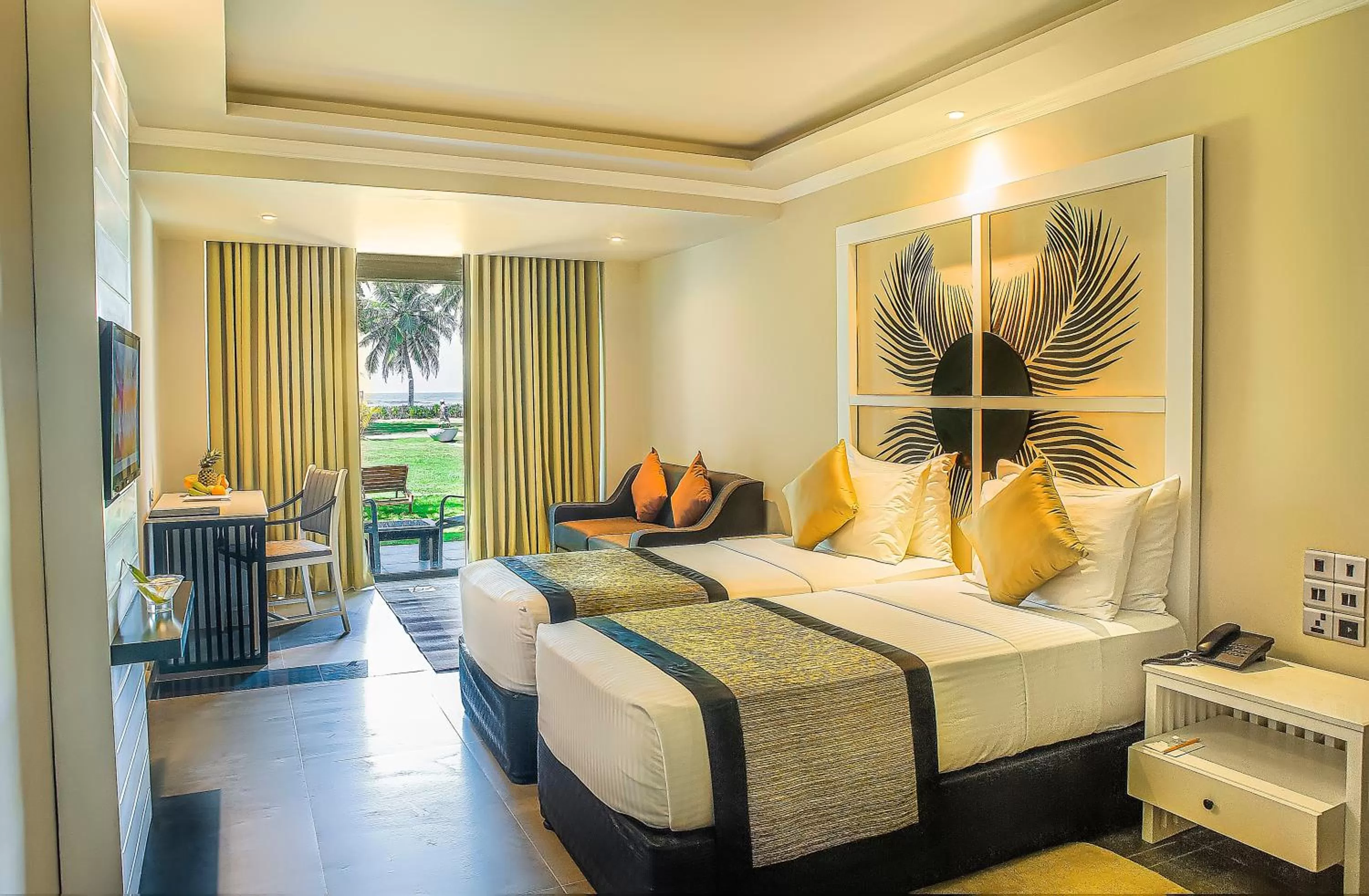 Deluxe Room with Sea View - single occupancy in Earl's Reef