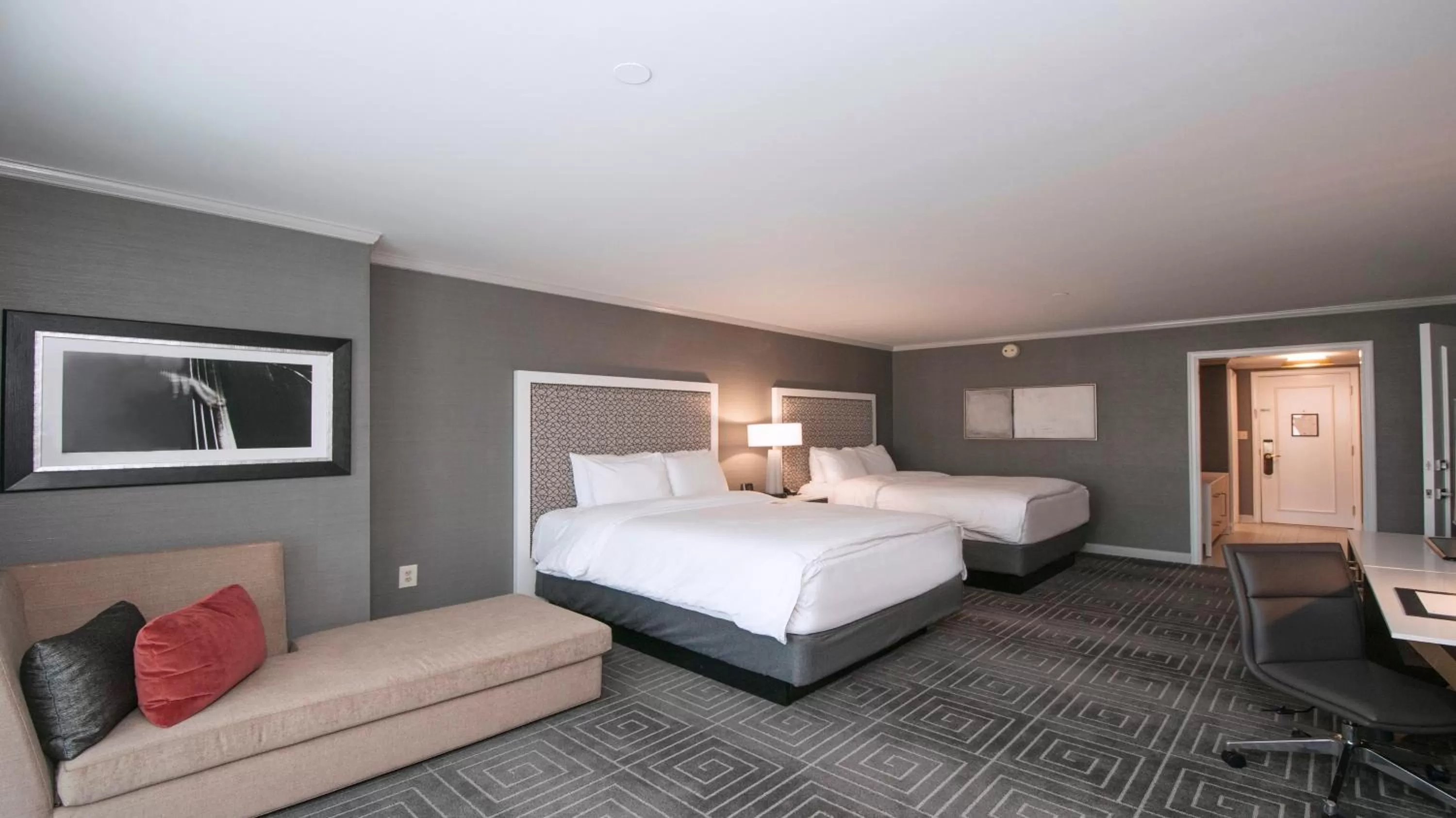 Premium Queen Room with Two Queen Beds and Balcony - Plaza View in InterContinental Kansas City at the Plaza by IHG