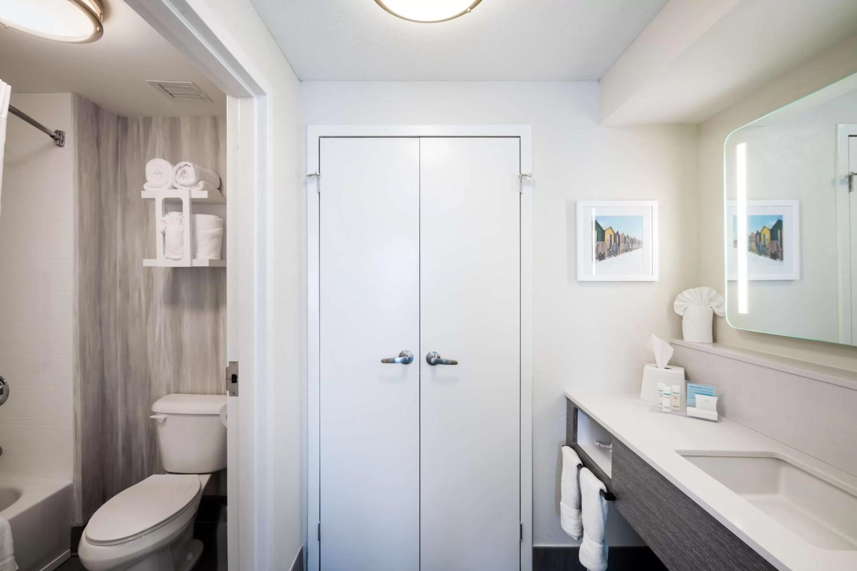 Queen Suite with Sofa Bed in Hampton Inn & Suites Amelia Island-Historic Harbor Front