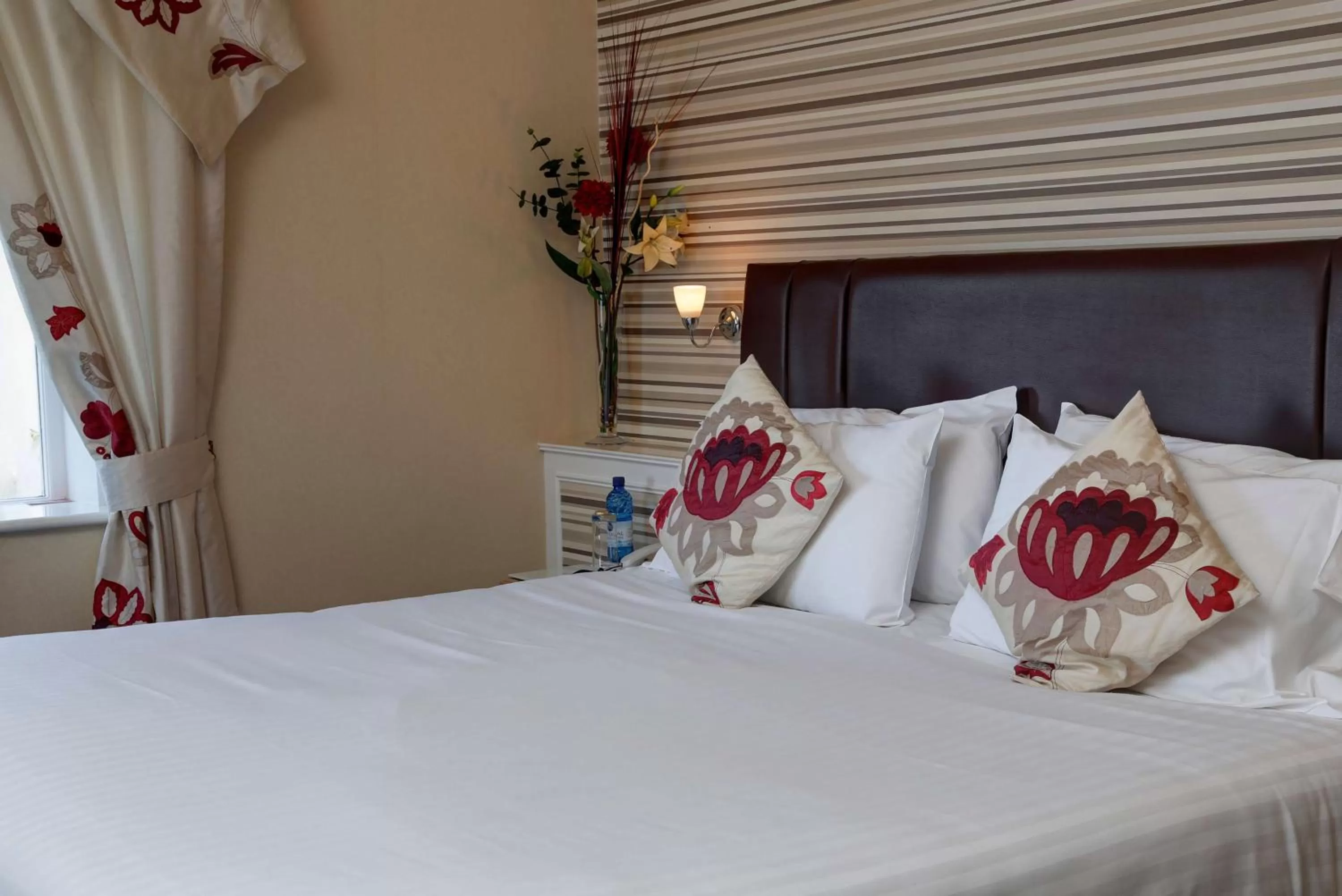 Deluxe King Room with Sea View in BEST WESTERN New Holmwood Hotel