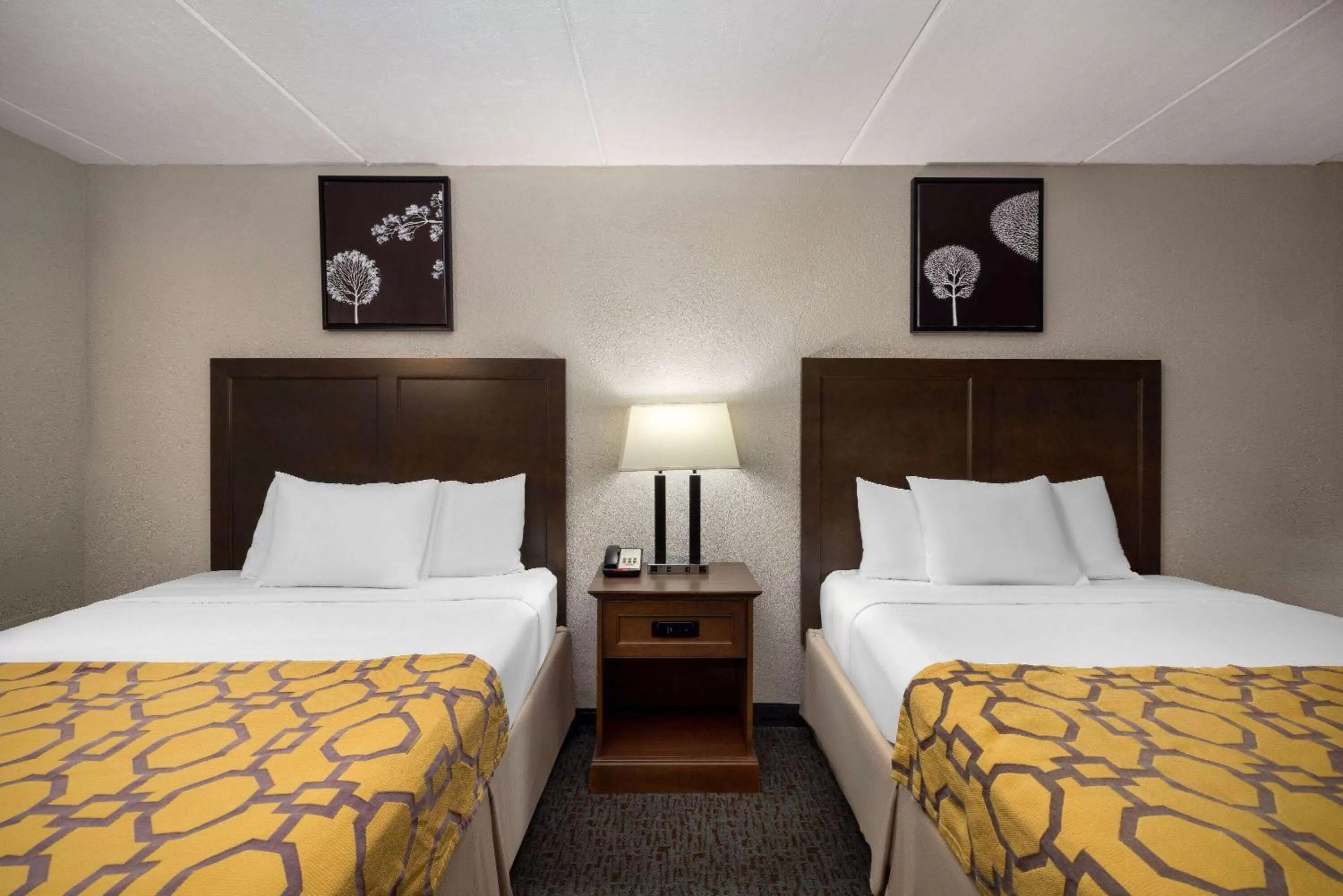 Queen Room with Two Queen Beds - Non-Smoking in Baymont by Wyndham Shakopee
