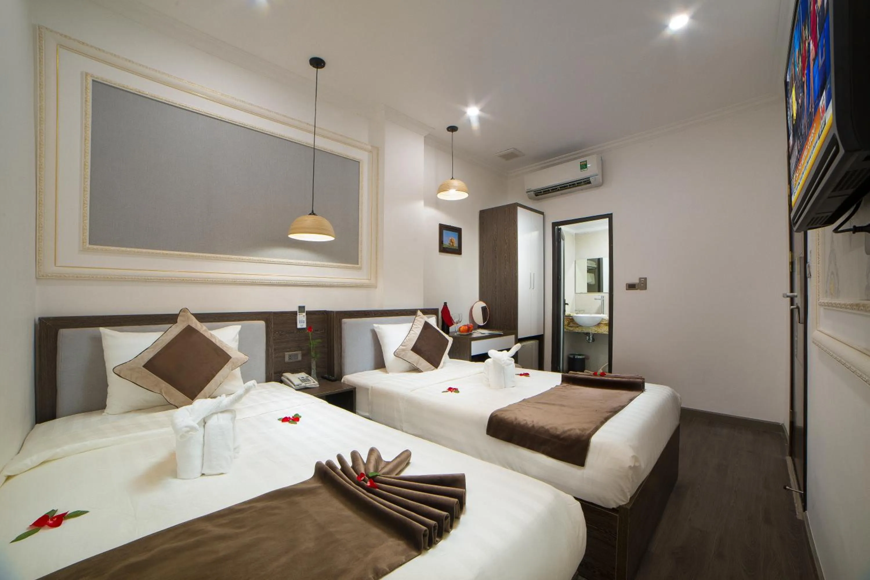 Deluxe Double or Twin Room in Galliot Central Hotel