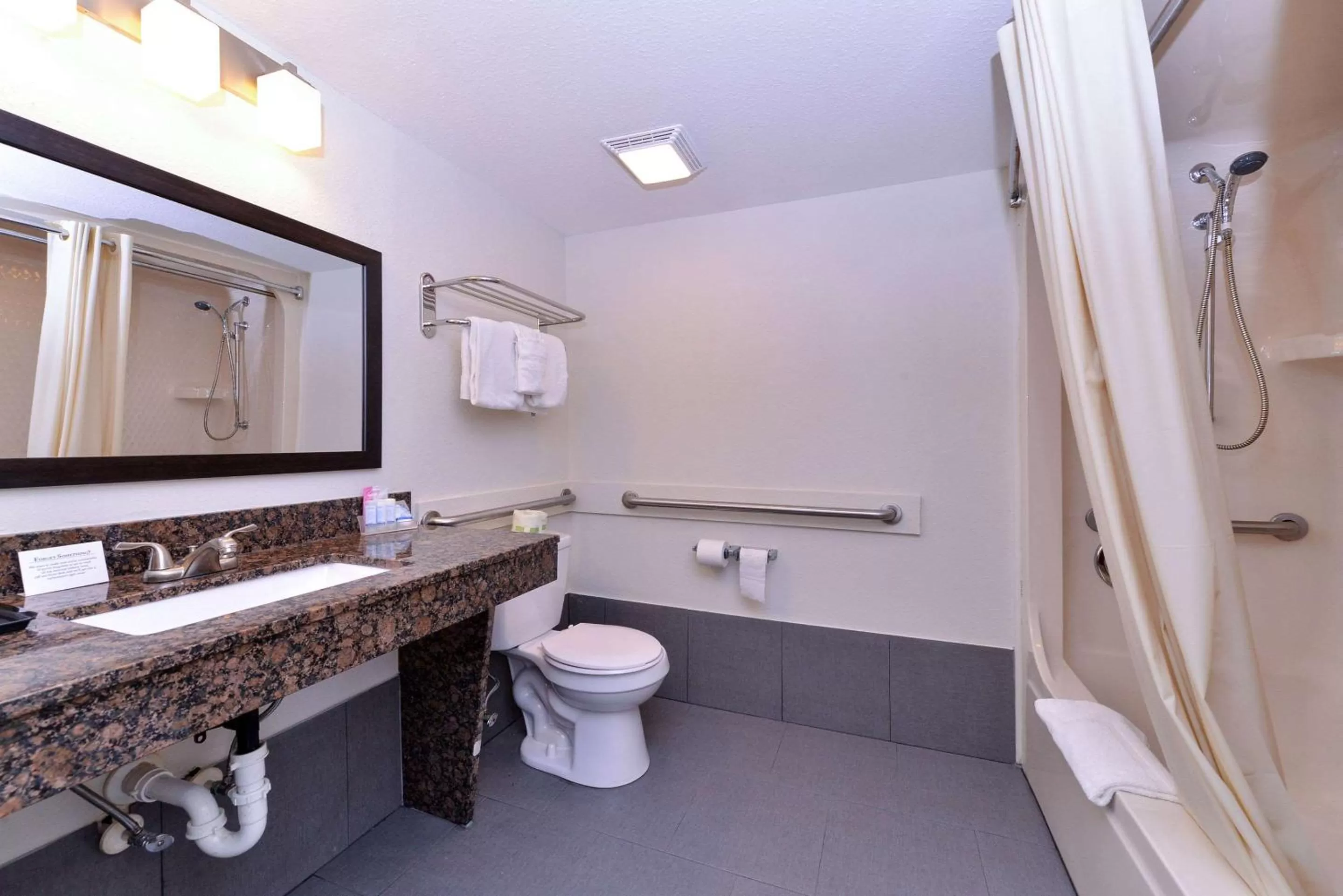 Queen Room - Disability Access/Non-Smoking in Sleep Inn Beaufort near MCAS