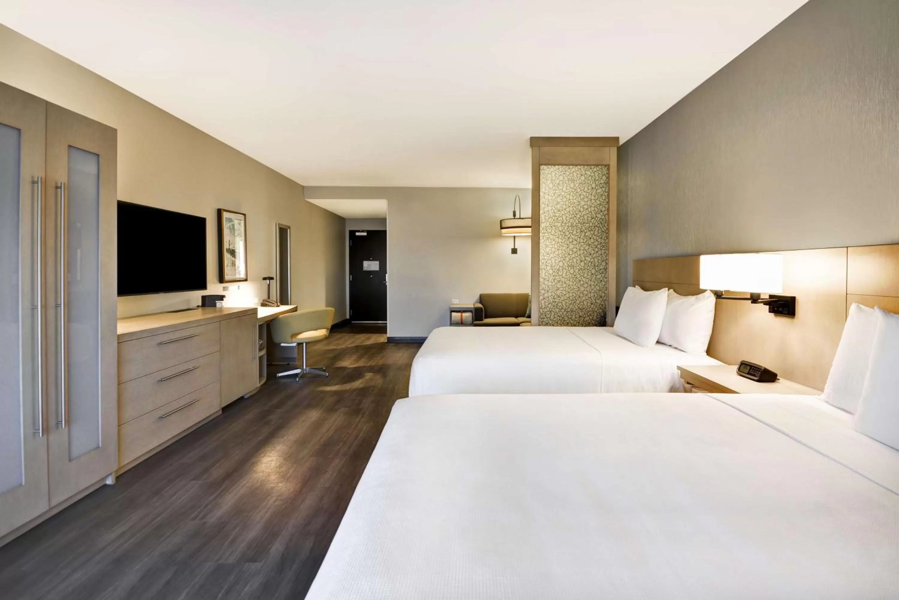 Queen Room with Two Queen Beds and Accessible Tub in Hyatt Place Fresno