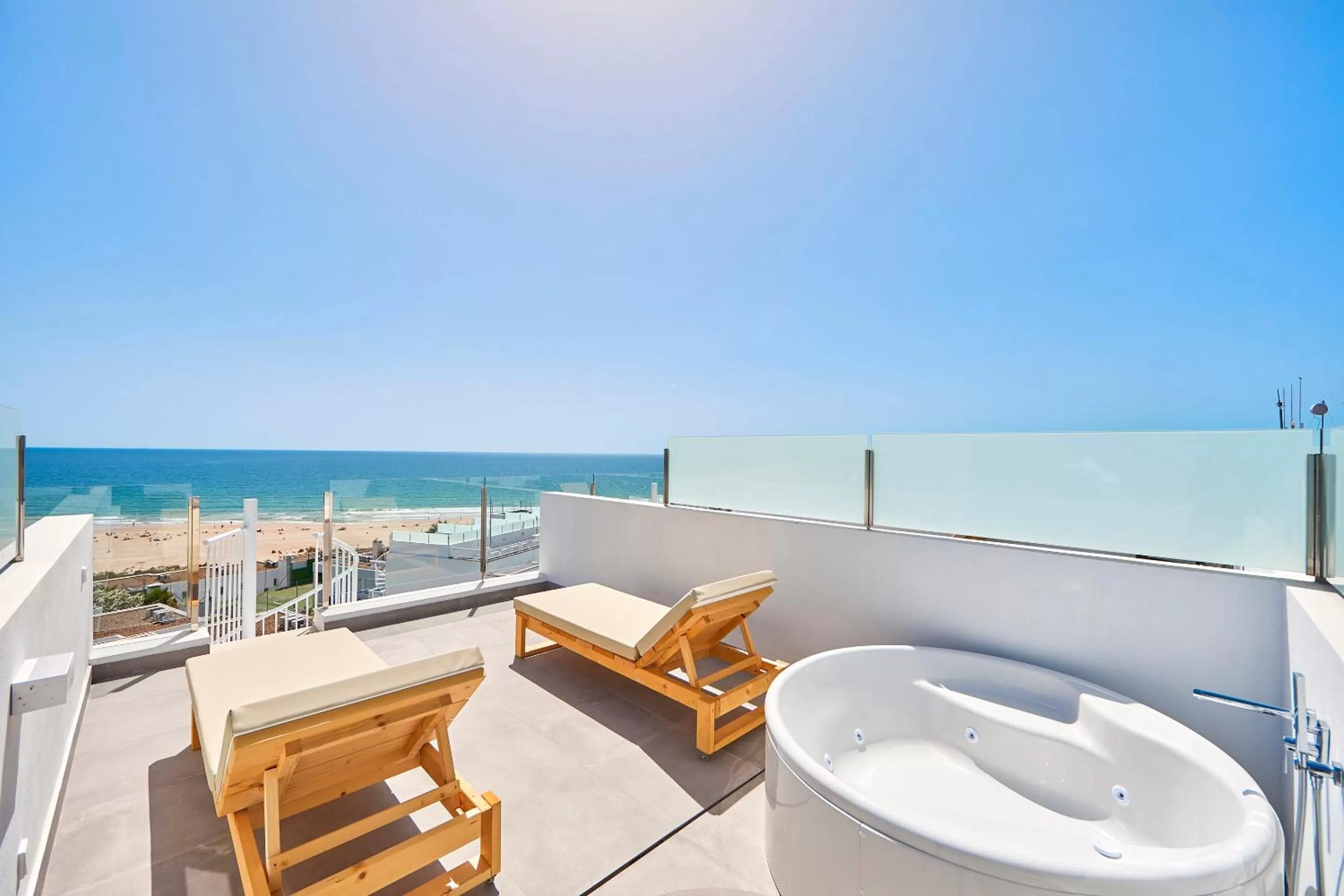 Style Double Room with Sea View and Private Terrace with Hot Tub (2 Adults) in FERGUS Conil Park