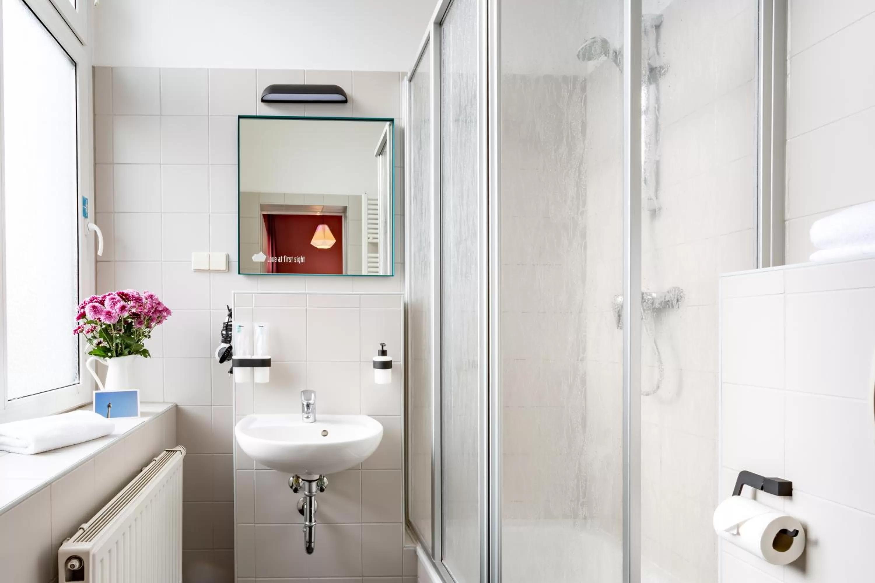 Twin Room with Private Bathroom in The Circus Hostel