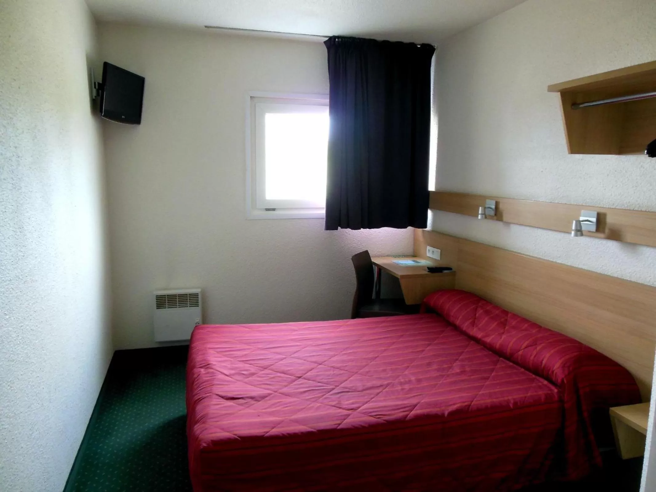 Double Room in Mister Bed Chambray Les Tours