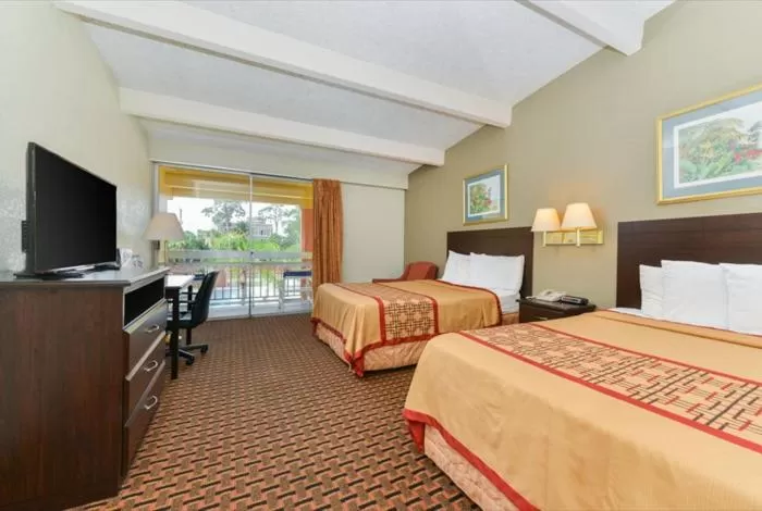 Double Room with Two Double Beds - Non-Smoking with Balcony or Patio in Americas Best Value Inn Sarasota