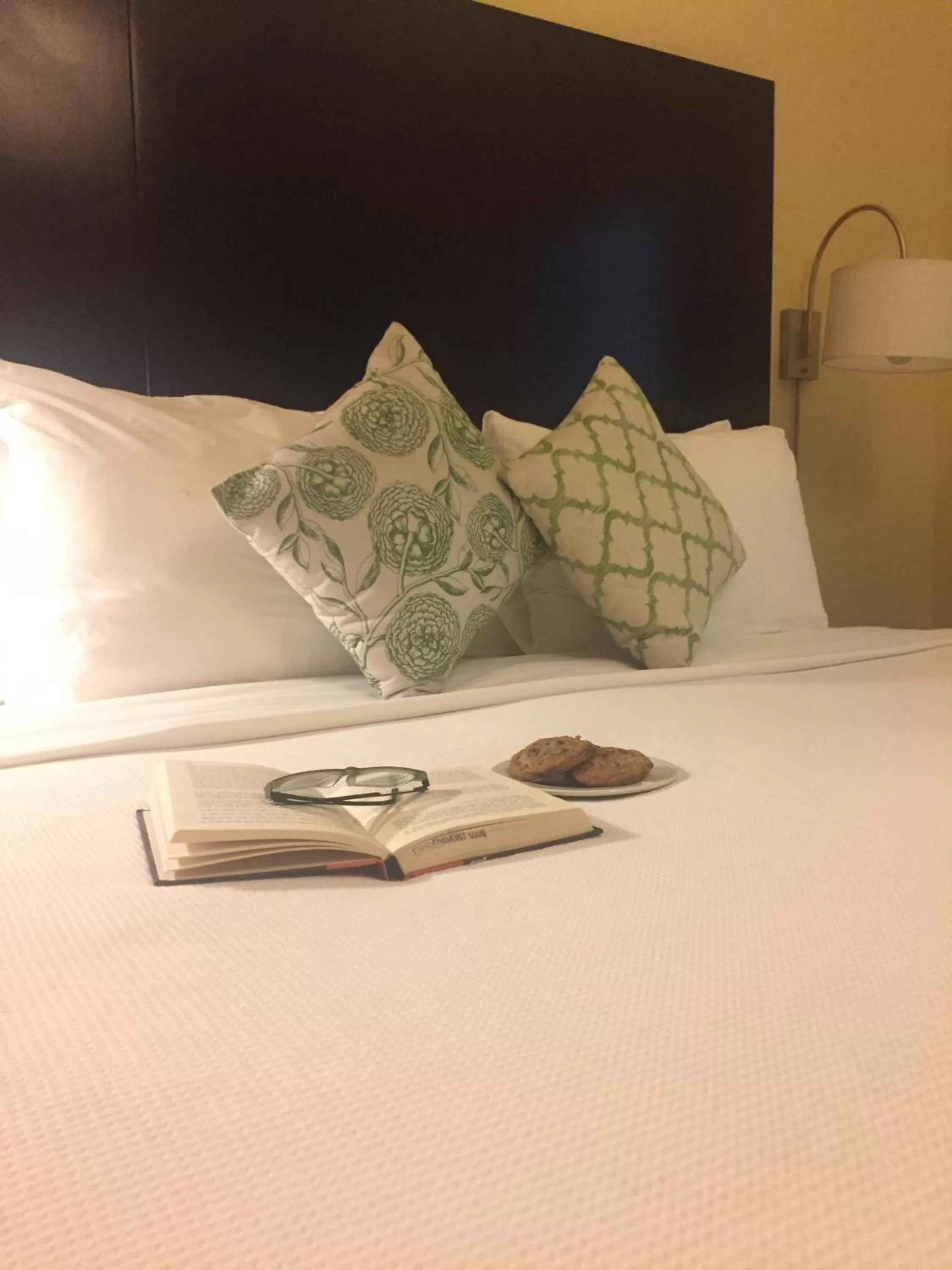 Healdsburg King in Healdsburg Inn on the Plaza, A Four Sisters Inn