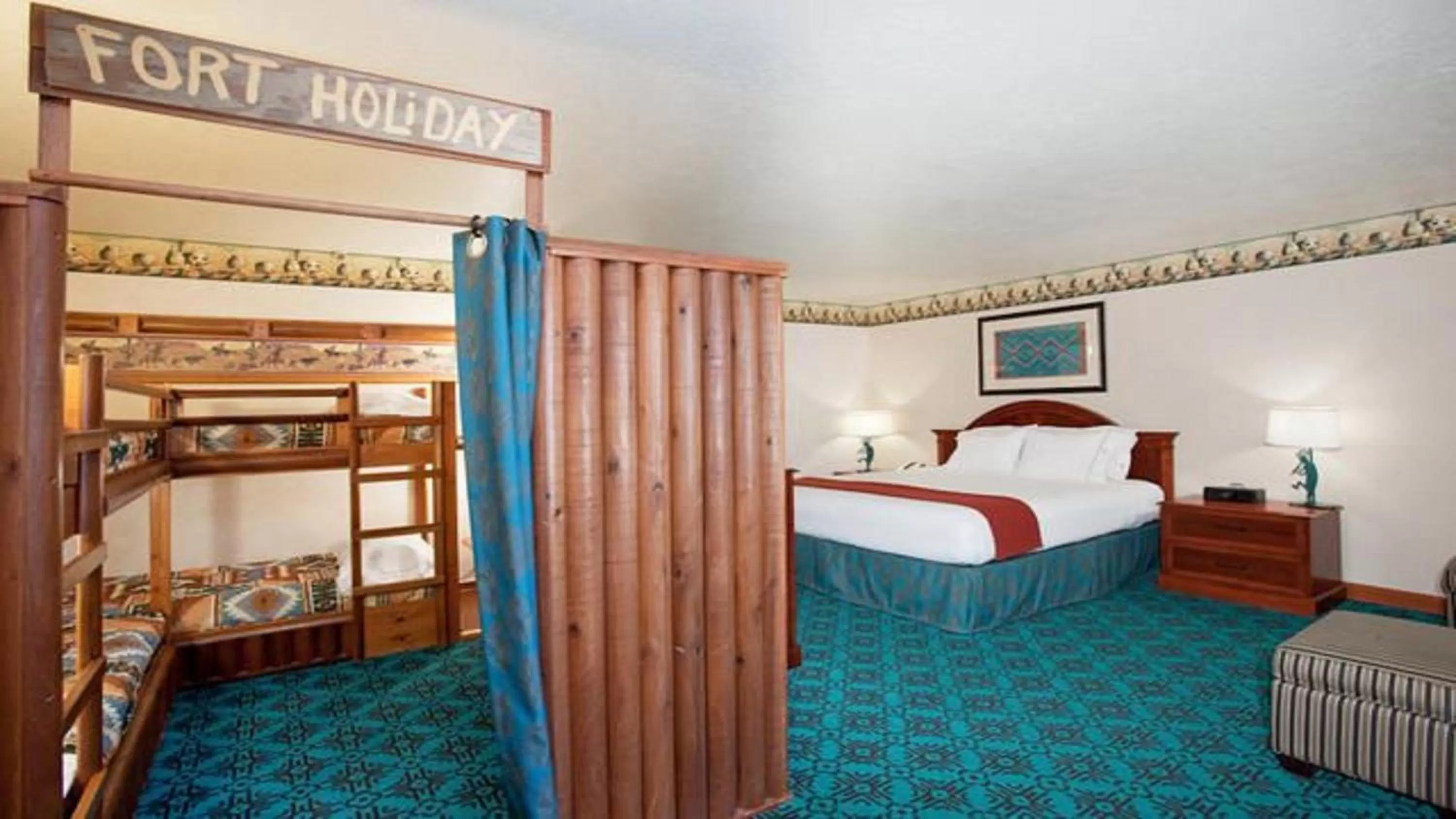 Suite with One King and Two Bunk Beds in Holiday Inn Express Mesa Verde-Cortez by IHG