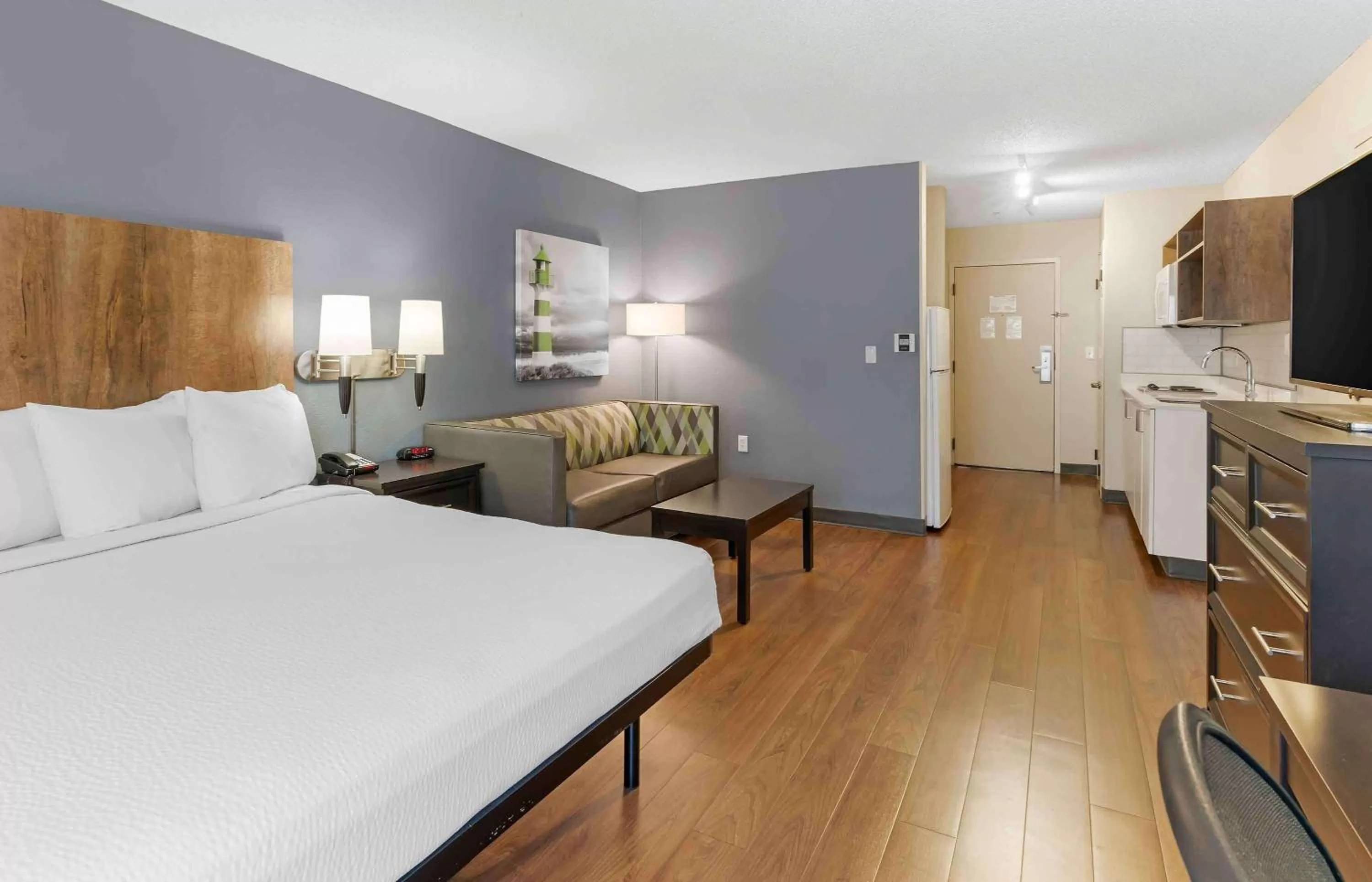 Deluxe Studio with 1 King Bed - Non-Smoking in Extended Stay America Suites - San Jose - Milpitas - McCarthy Ranch