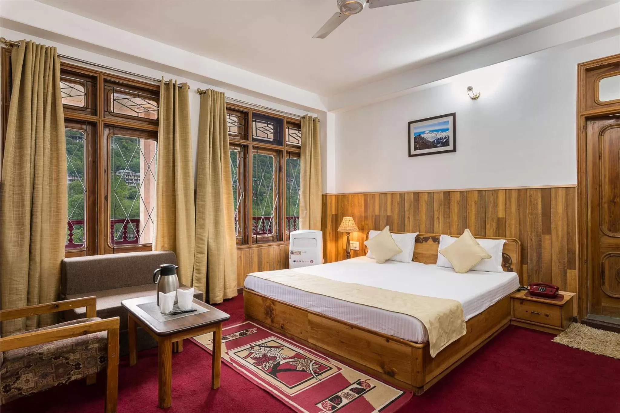 Superior King Room in Hotel Kullu Valley