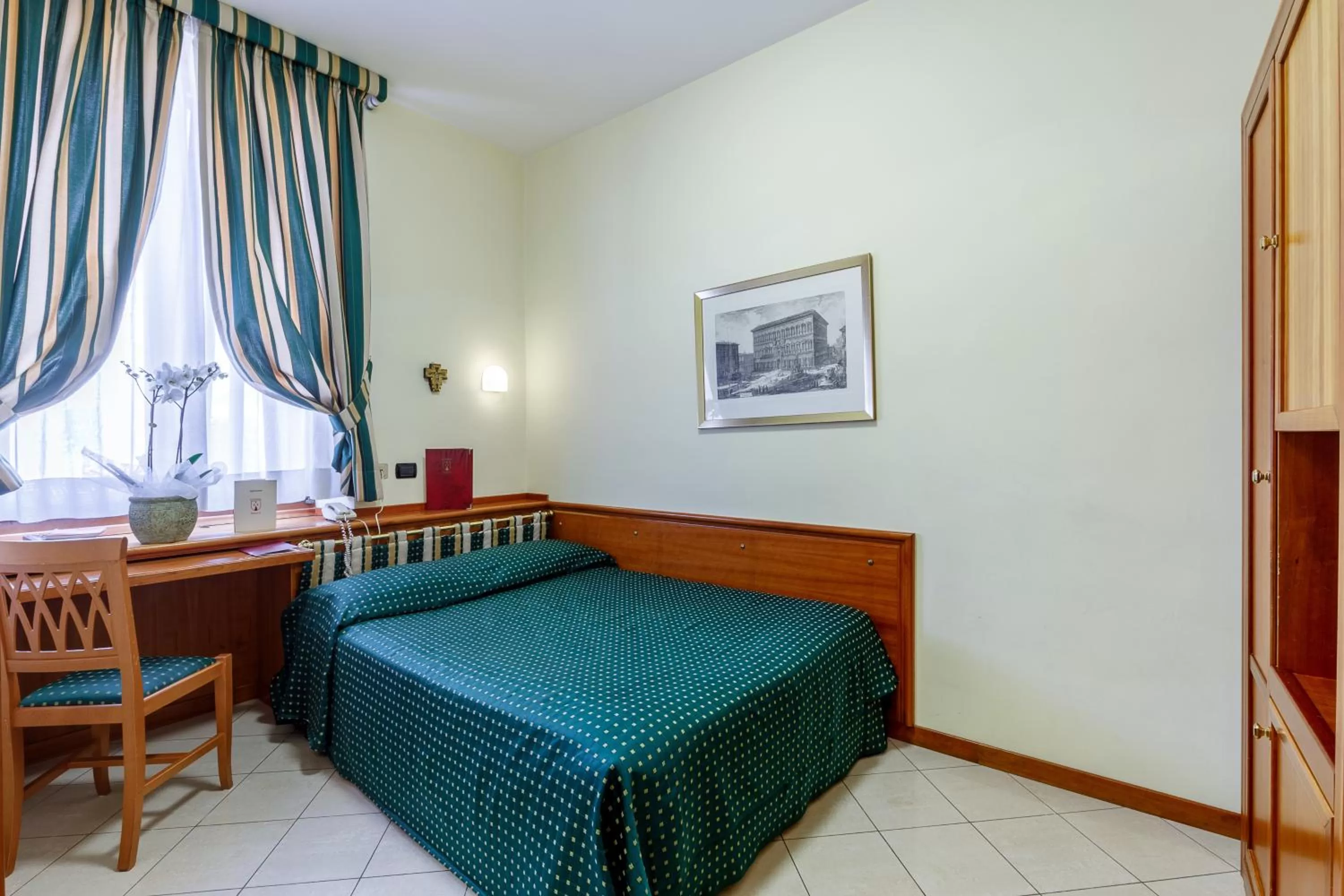 Small Double Room in Residenza Paolo VI