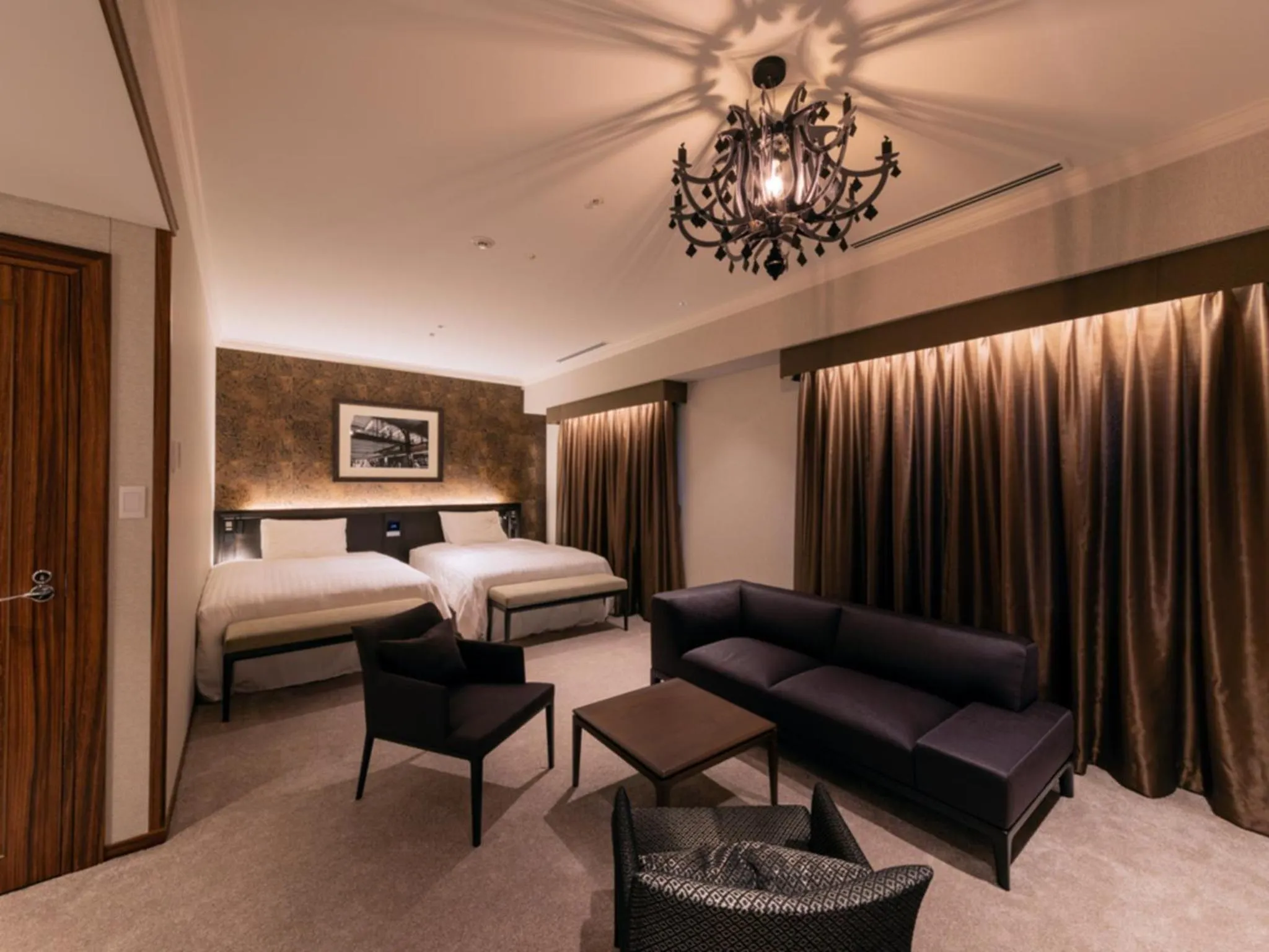 Luxury Twin Room with Lounge Access in LIBER HOTEL Osaka