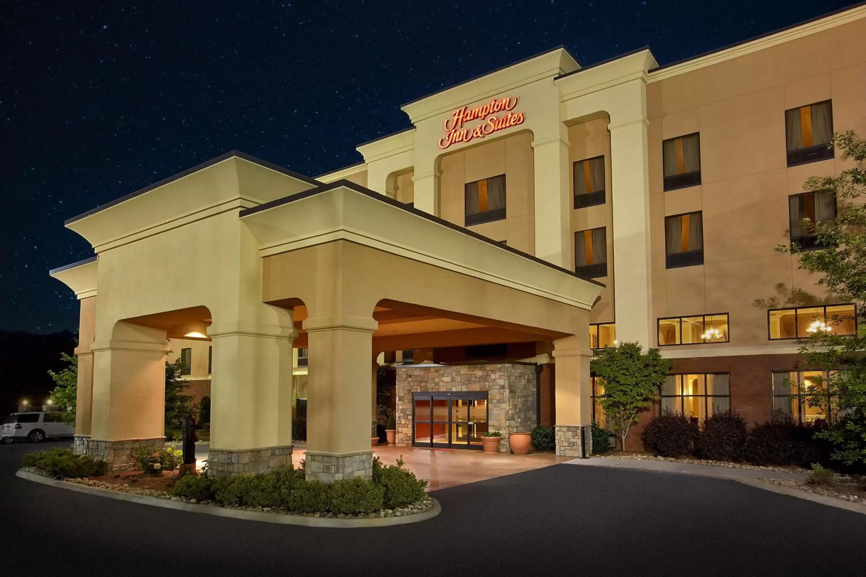 Hampton Inn & Suites Sevierville at Stadium Drive Hampton Inn & Suites Sevierville at Stadium Drive