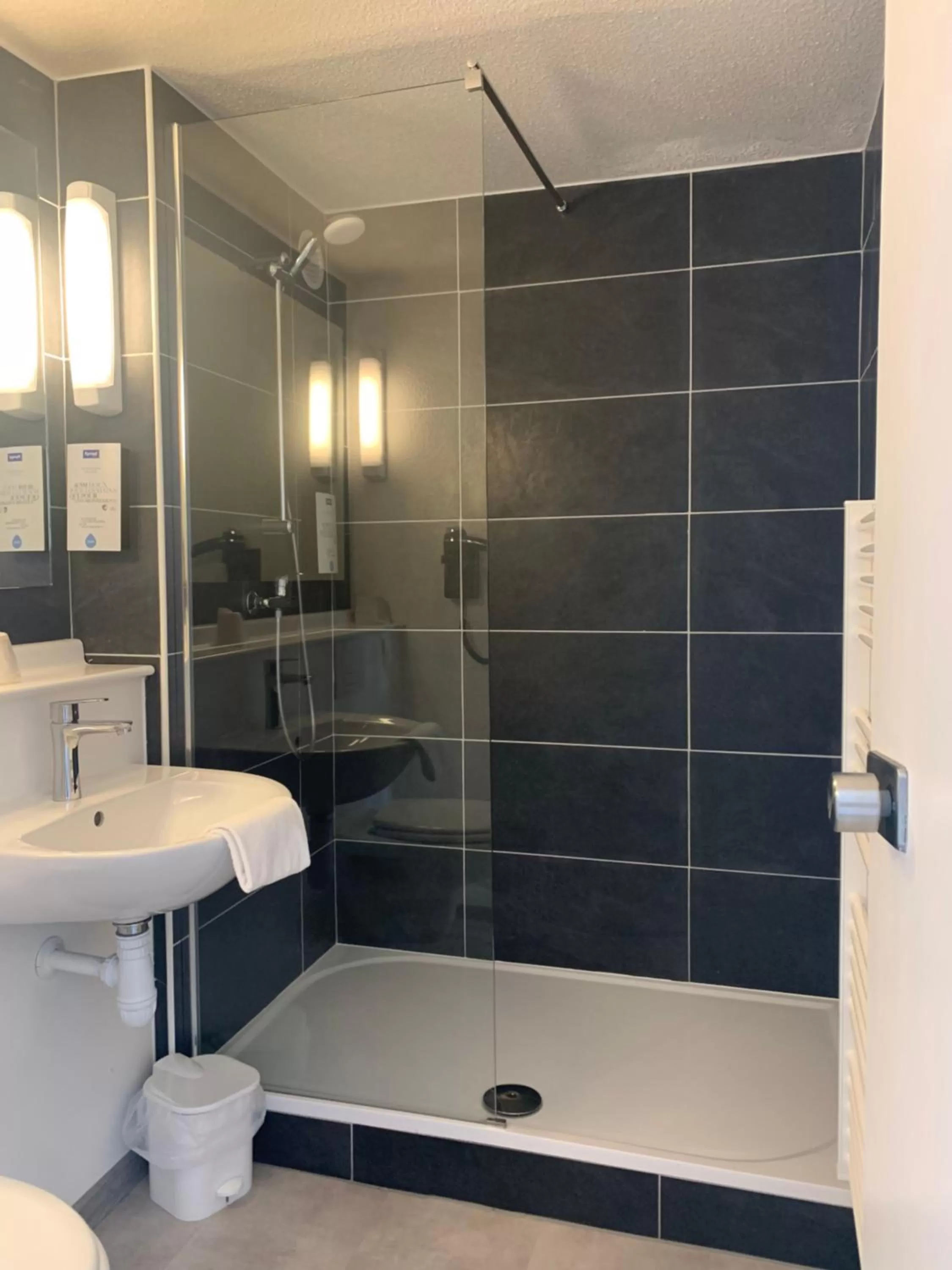 Twin Room in Kyriad Châteauroux - Saint-Maur