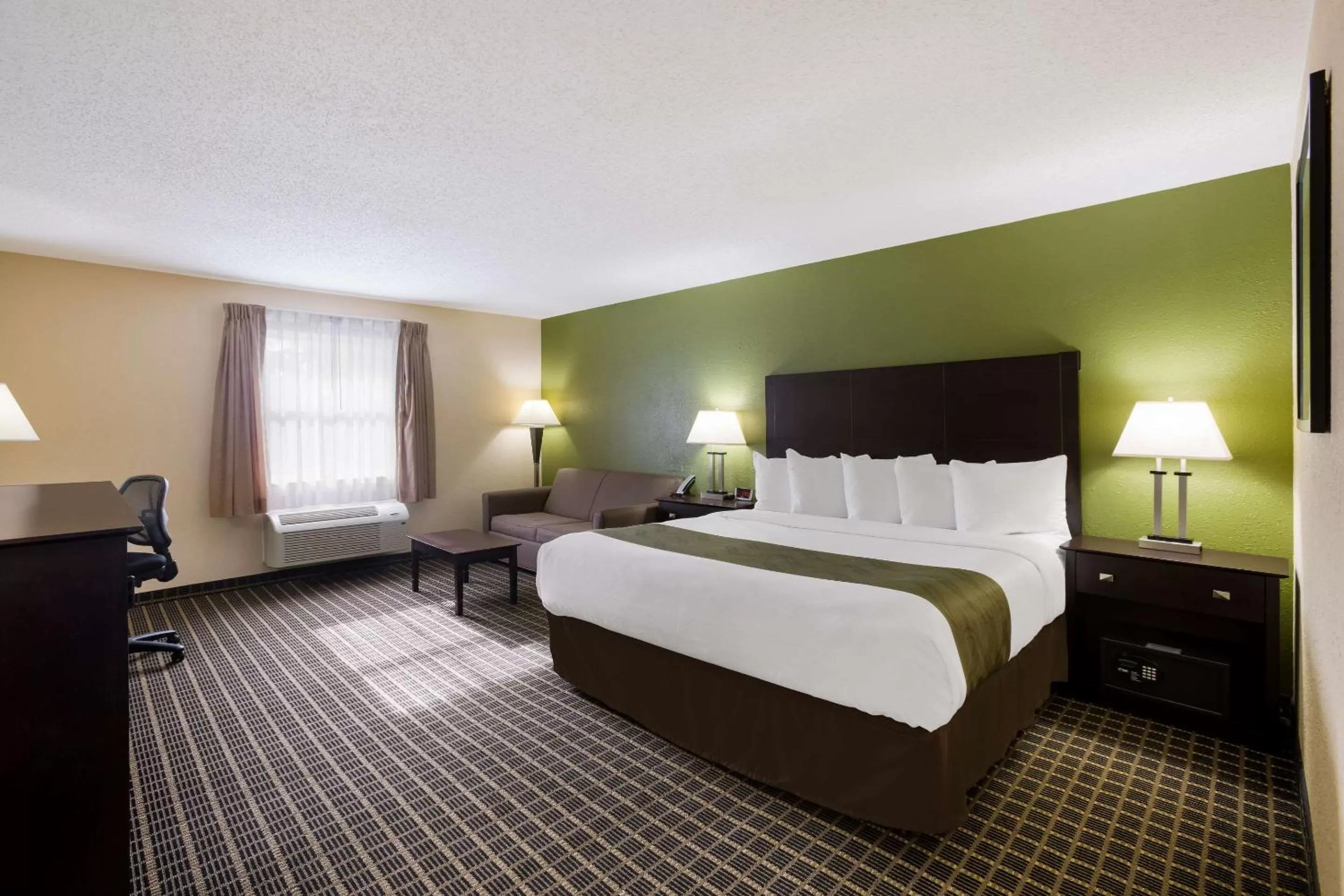 King Room - Non-Smoking/Non-Pet Friendly in Quality Inn & Suites Big Rapids near University