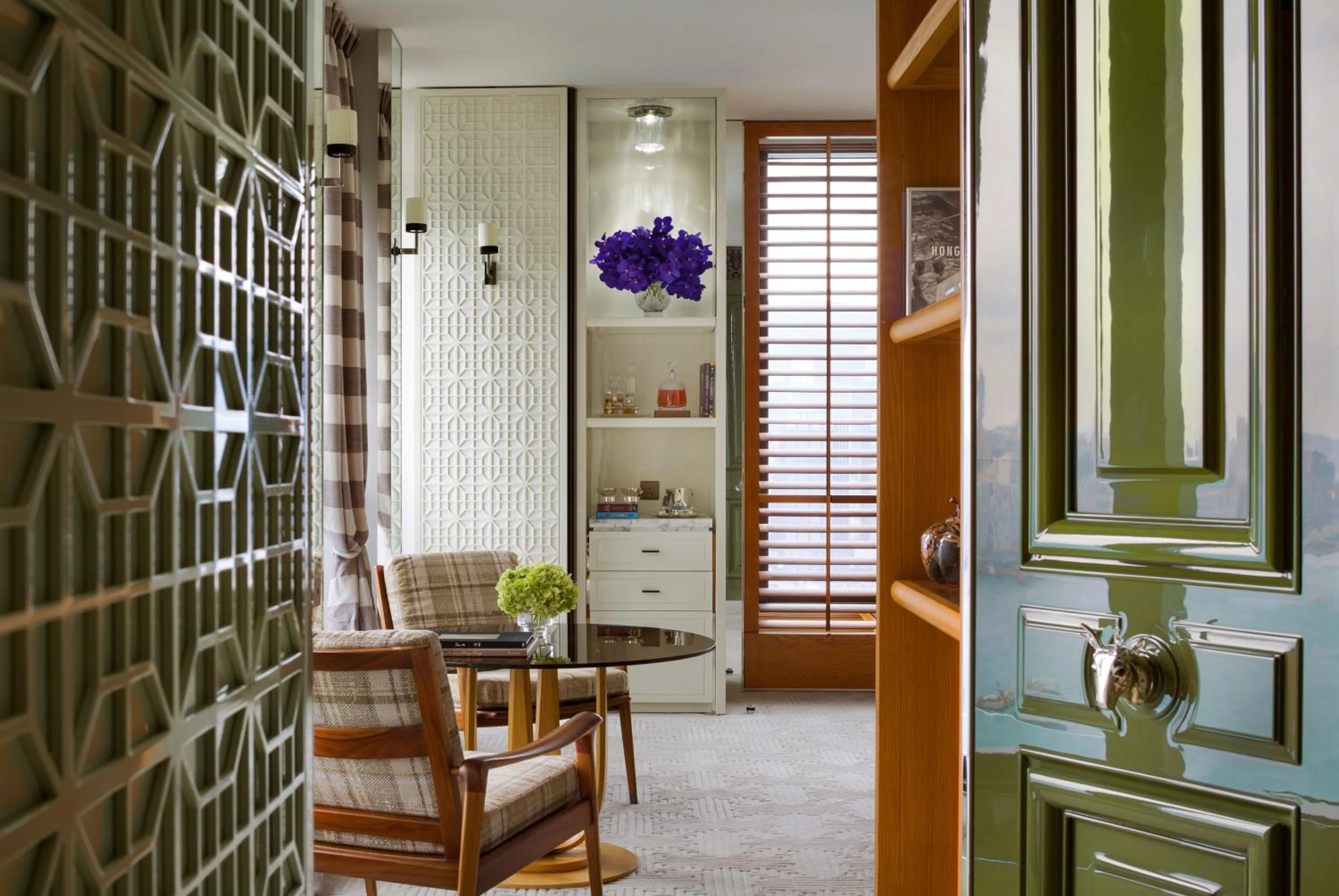 Twin Suite with Kowloon Peak View in Rosewood Hong Kong