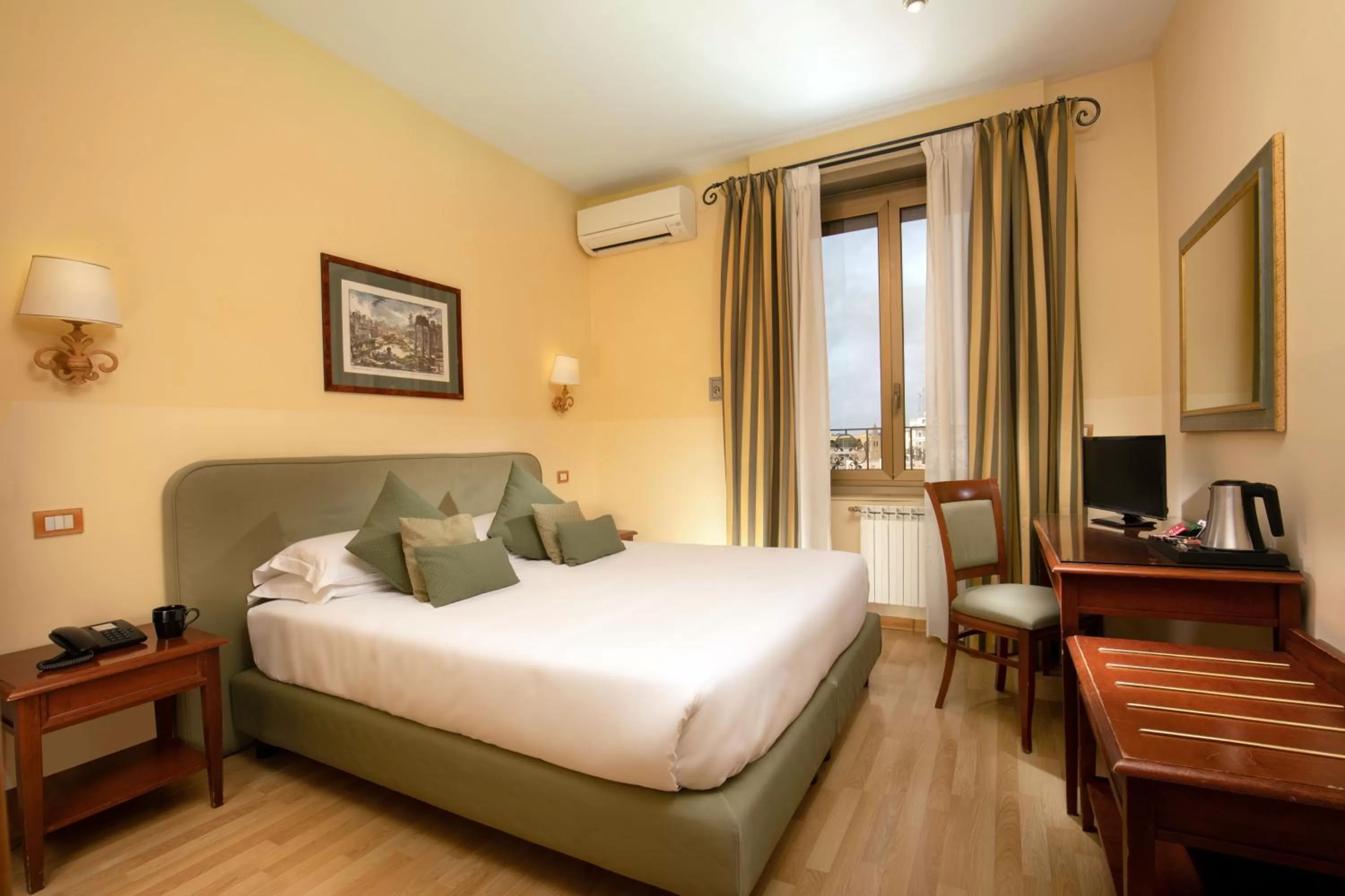 Double or Twin Room in Hotel Colosseum