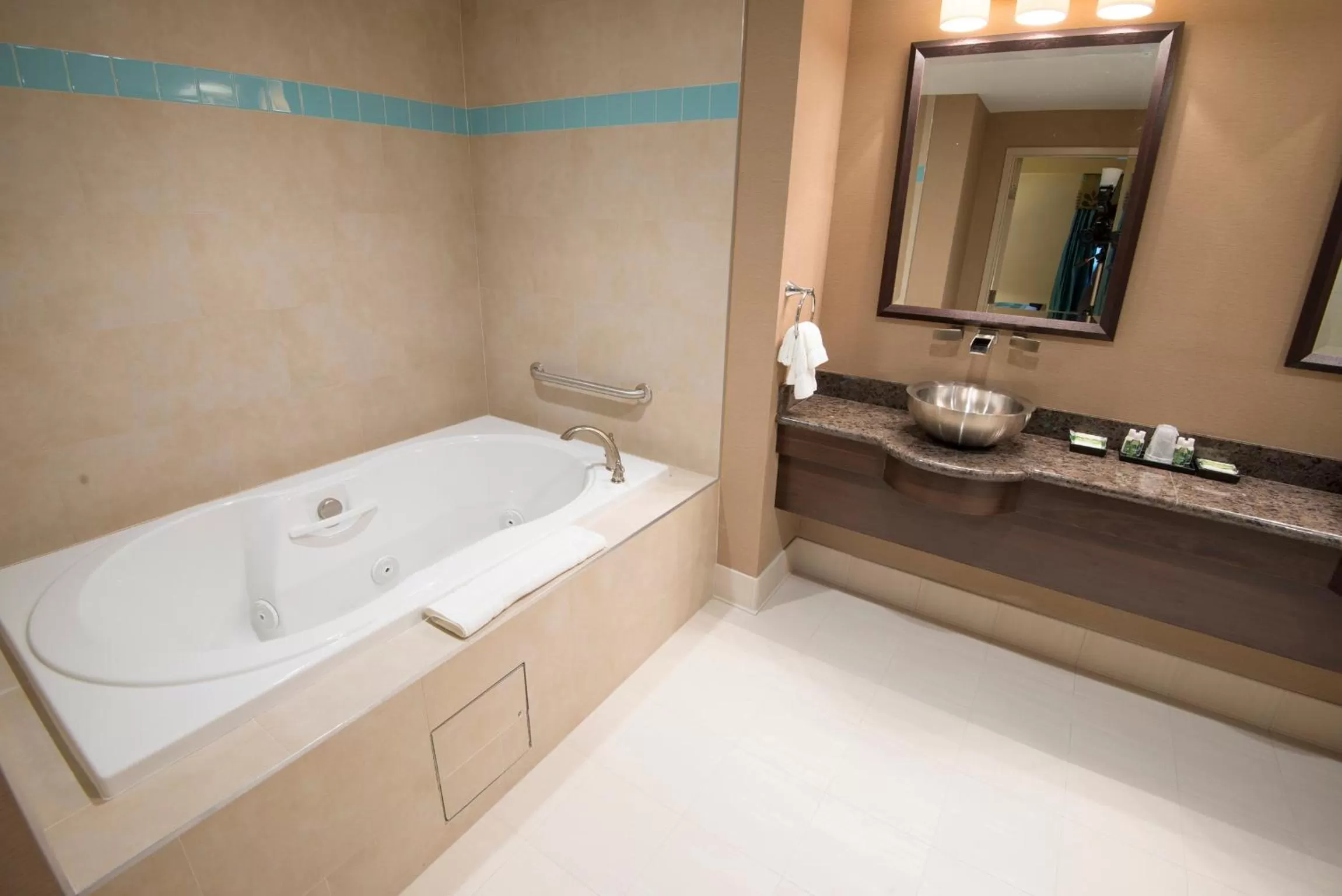 Executive Suite in Win-River Resort and Casino