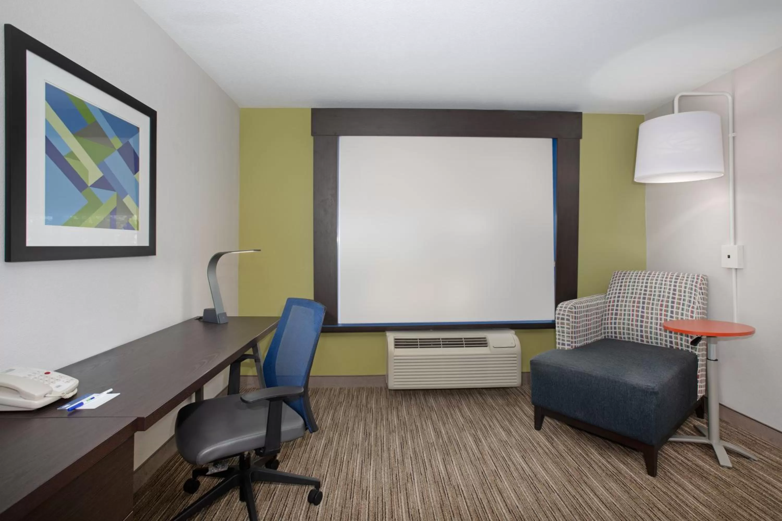 Standard Queen Room with Two Queen Beds in Holiday Inn Express Hotel & Suites Longmont by IHG