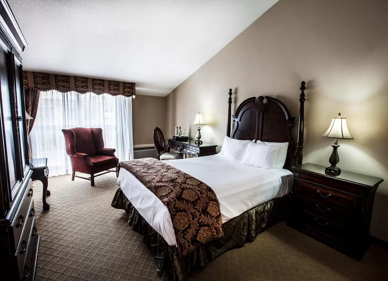 Queen Room in Old Stone Inn Boutique Hotel