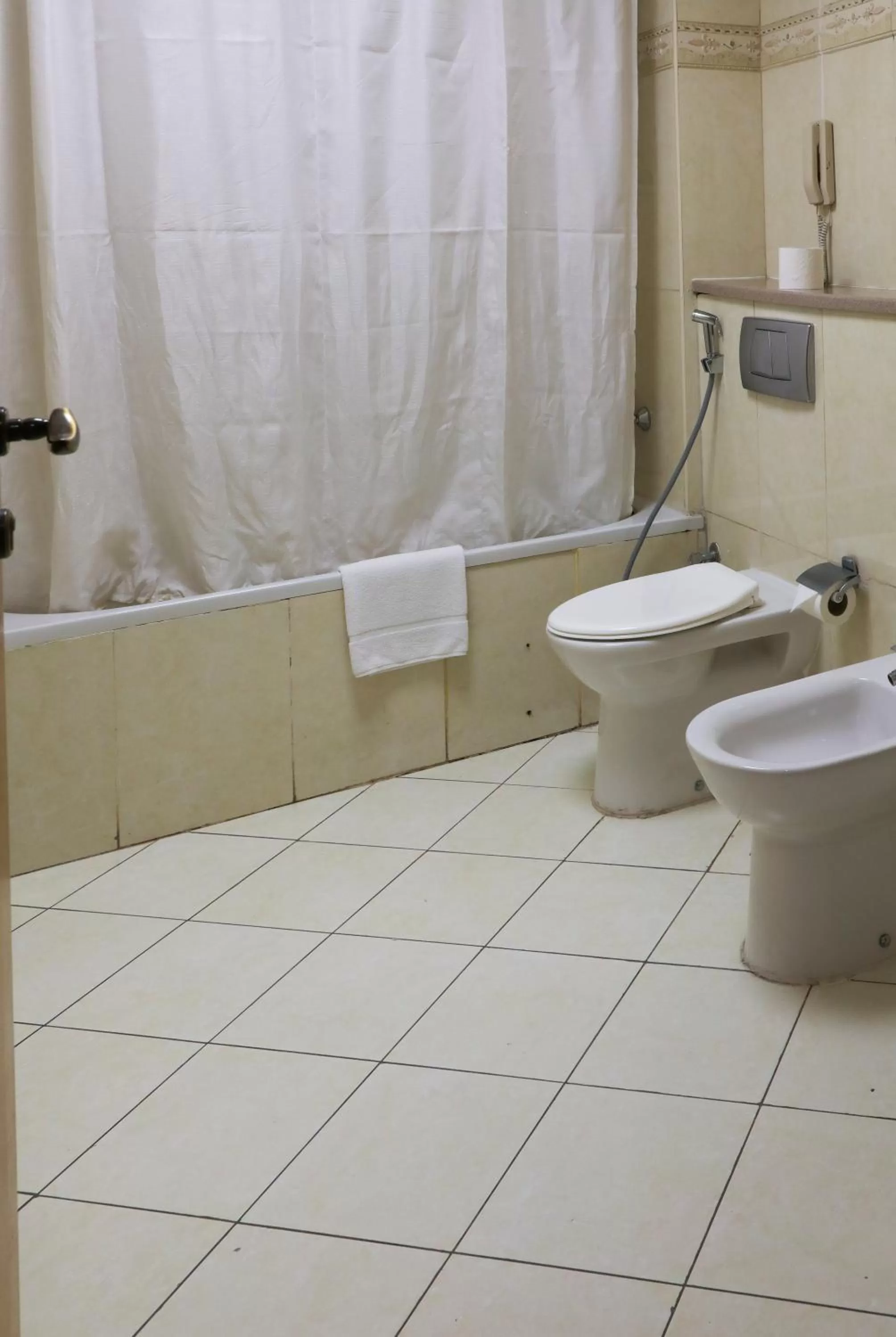 One-Bedroom Apartment in West Zone Pearl Hotel Apartment