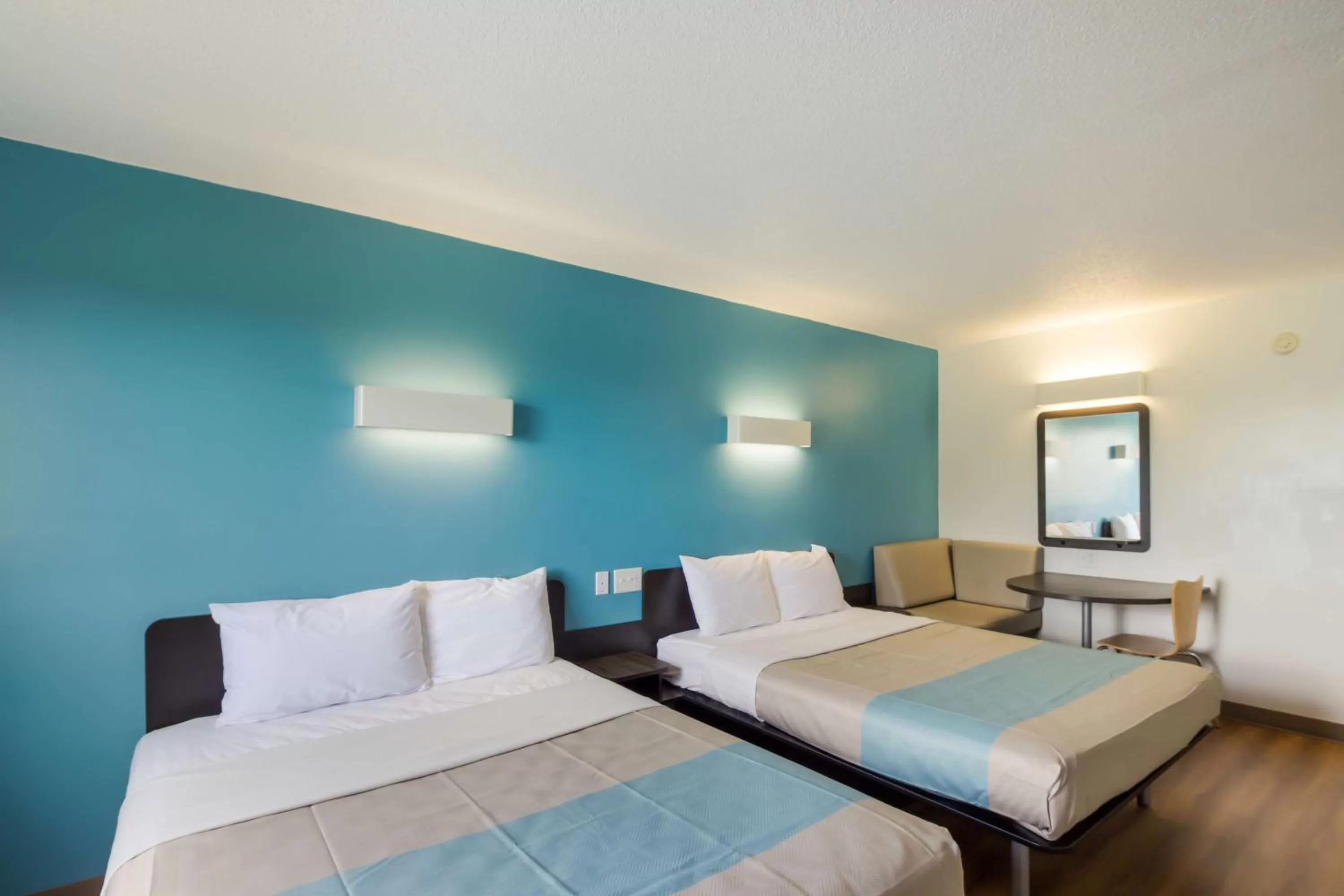 Quadruple Room - Disability Access - Non-Smoking in Motel 6-Rothschild, WI