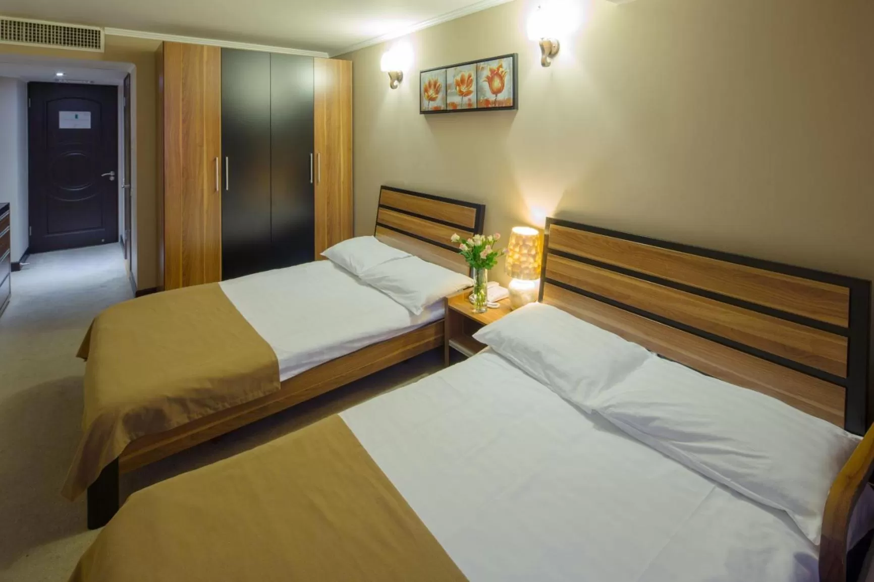 Standard Twin Room in Nairi Yerevan