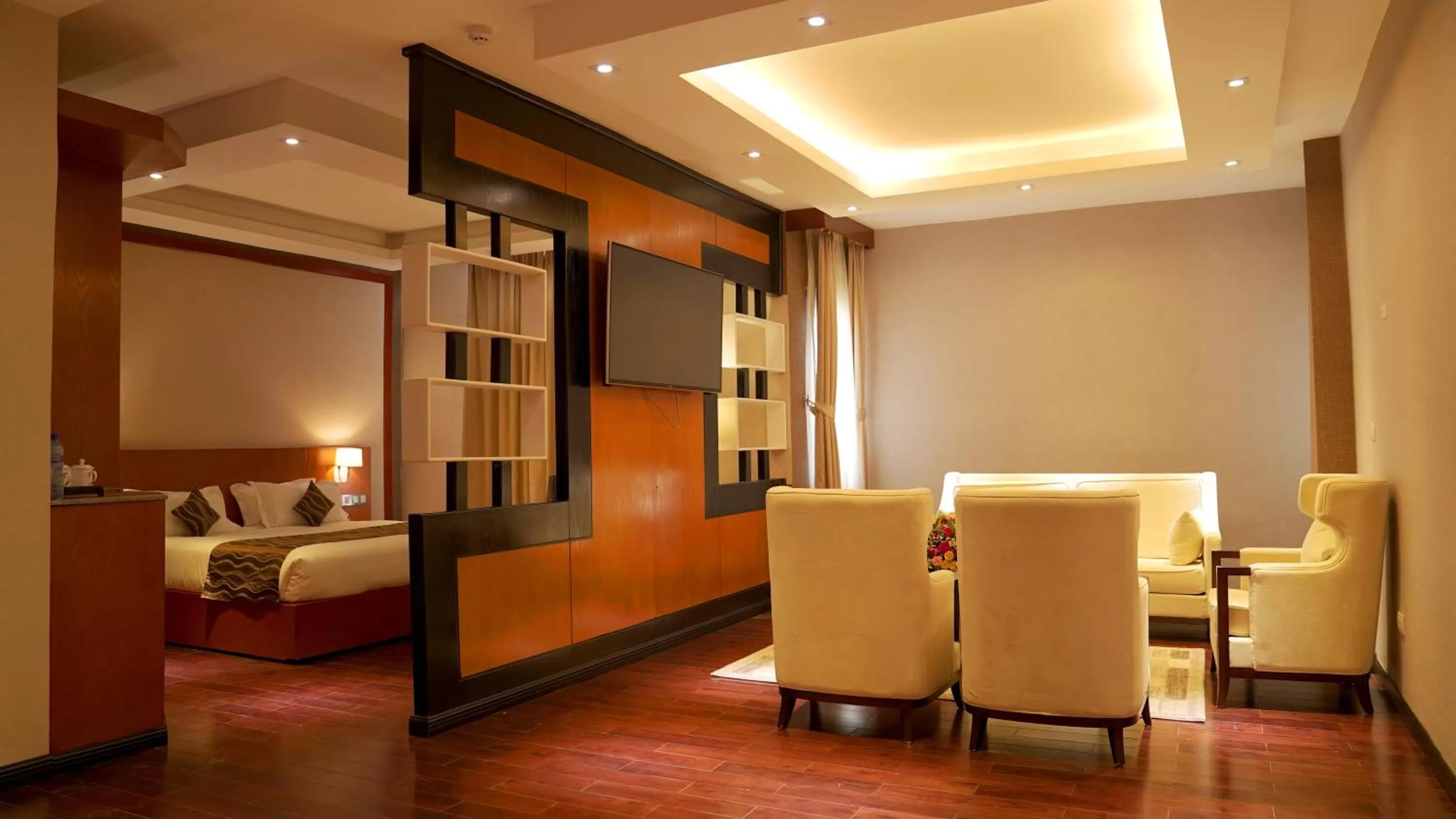 King Suite in Best Western Plus Pearl Addis