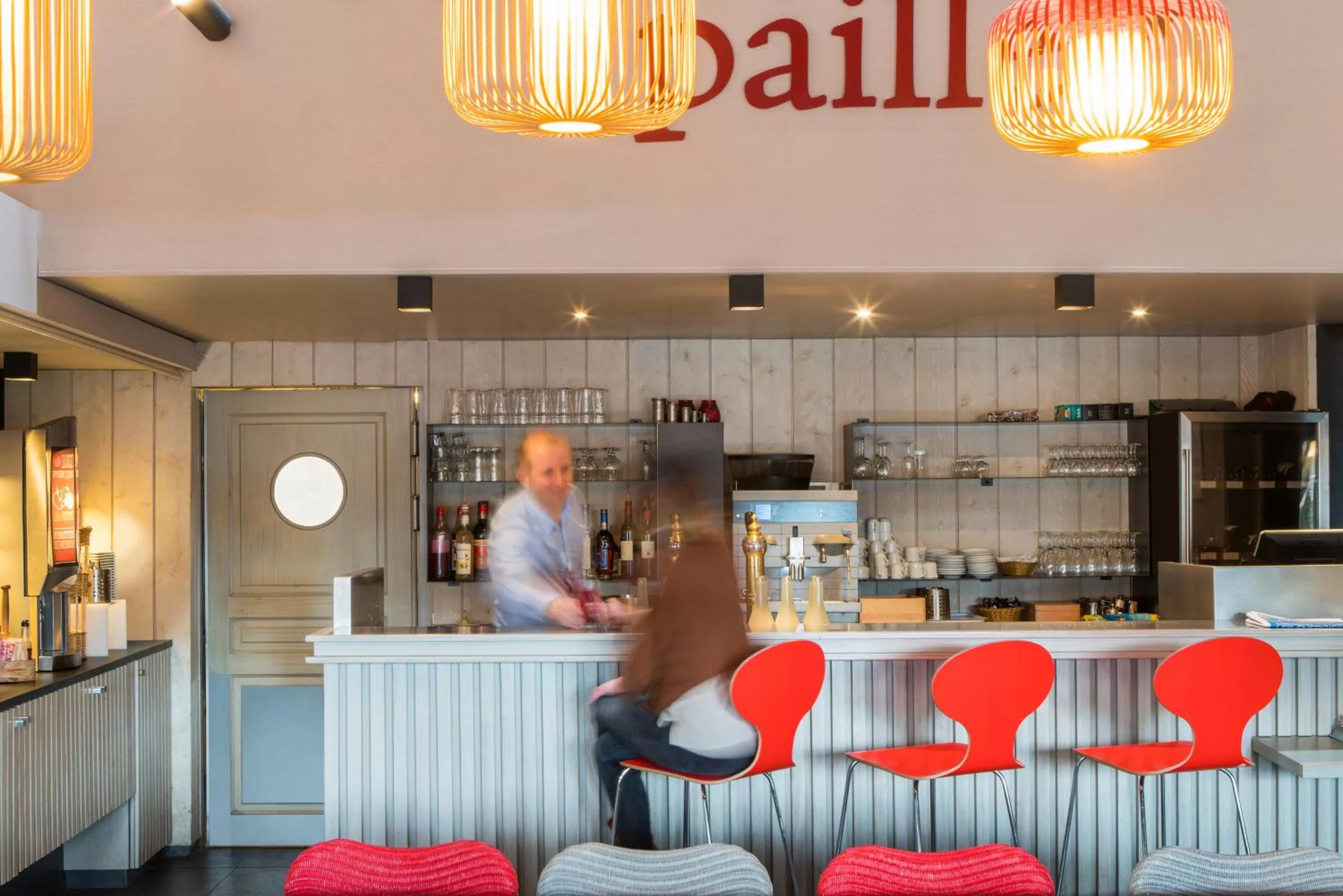 Restaurant/places to eat in ibis Reims Tinqueux