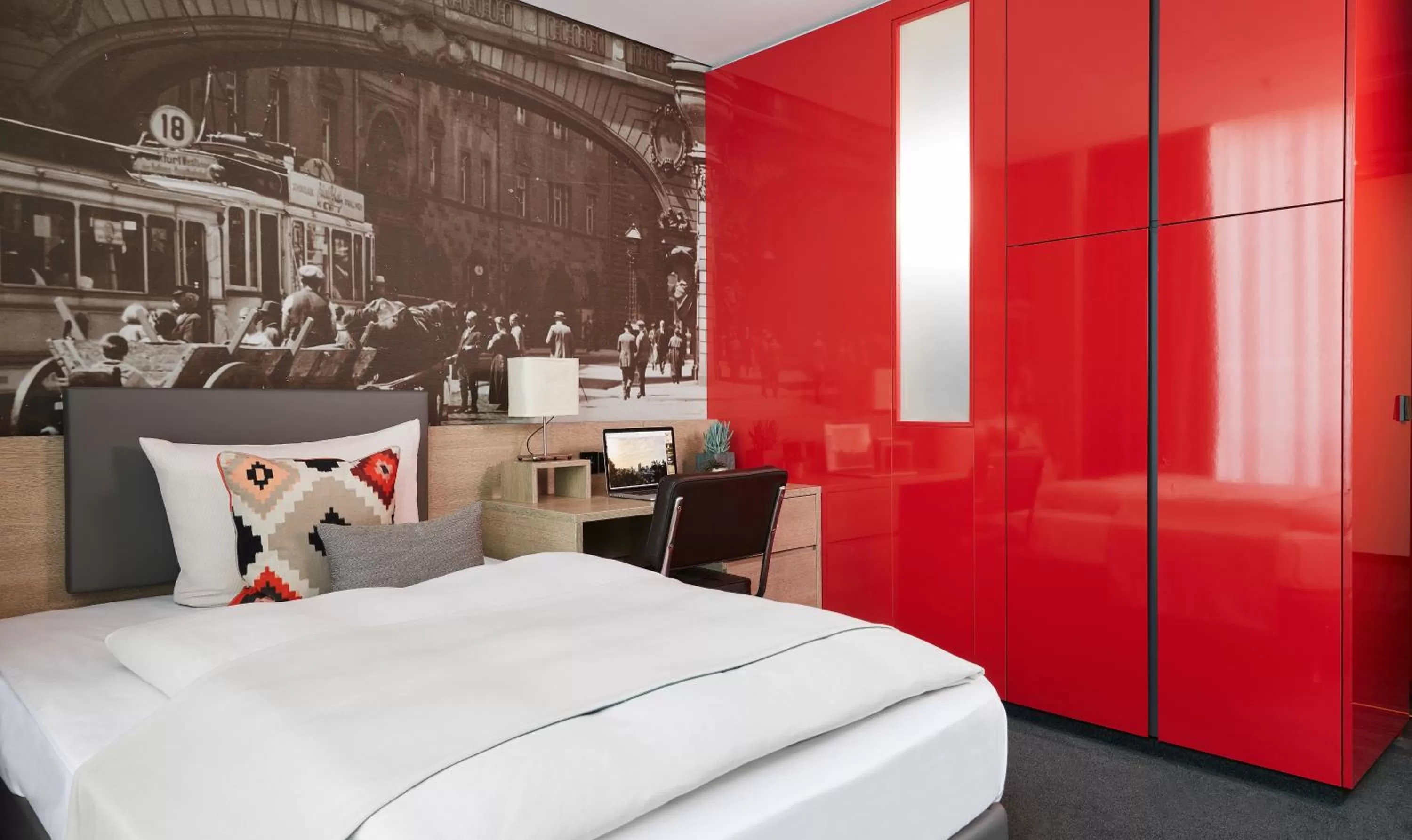 Business Single Room in Living Hotel Frankfurt