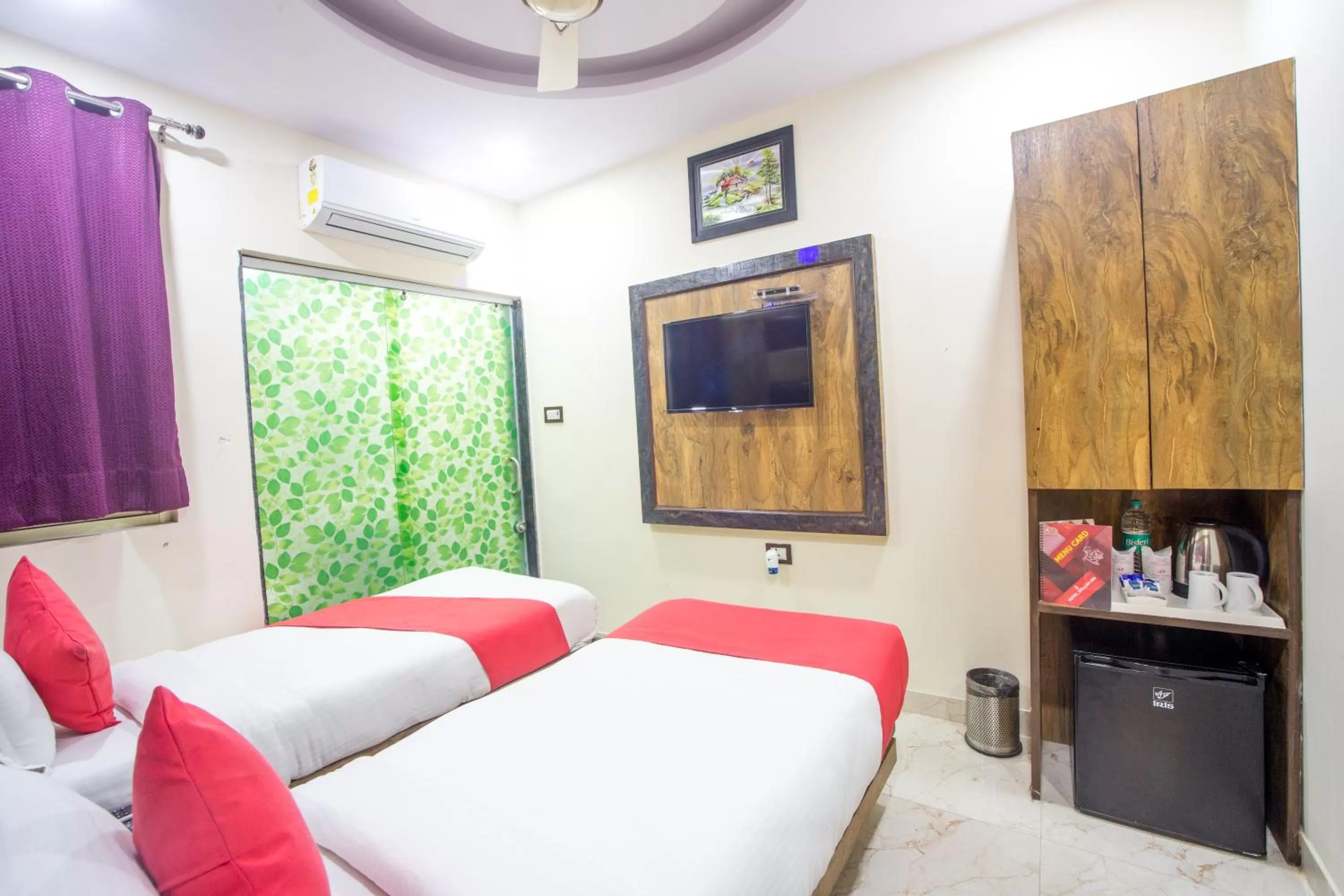 Basic Triple Room in Hotel Dollar Inn