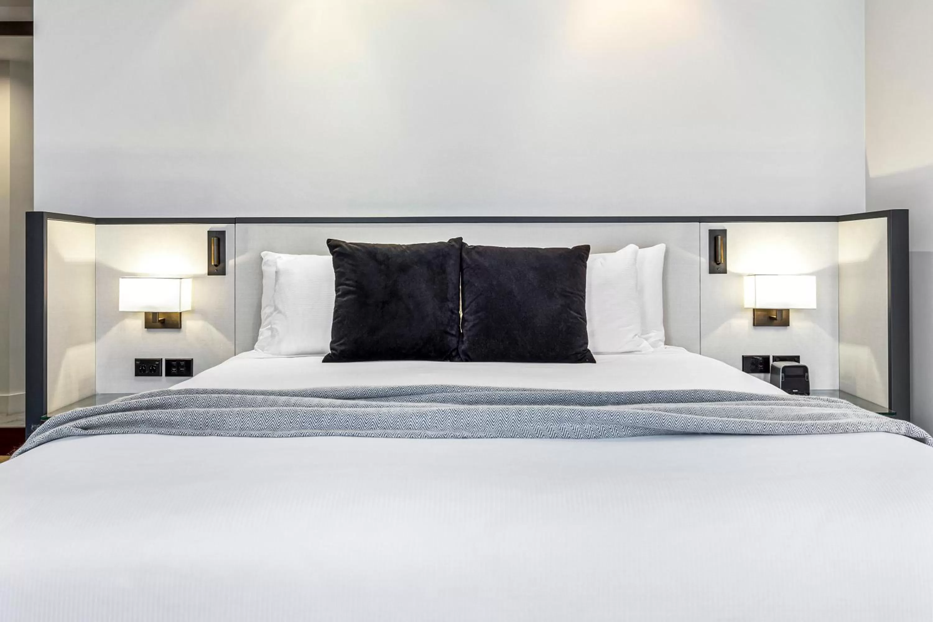 Peppers Premium King Deluxe in Peppers Waymouth Hotel