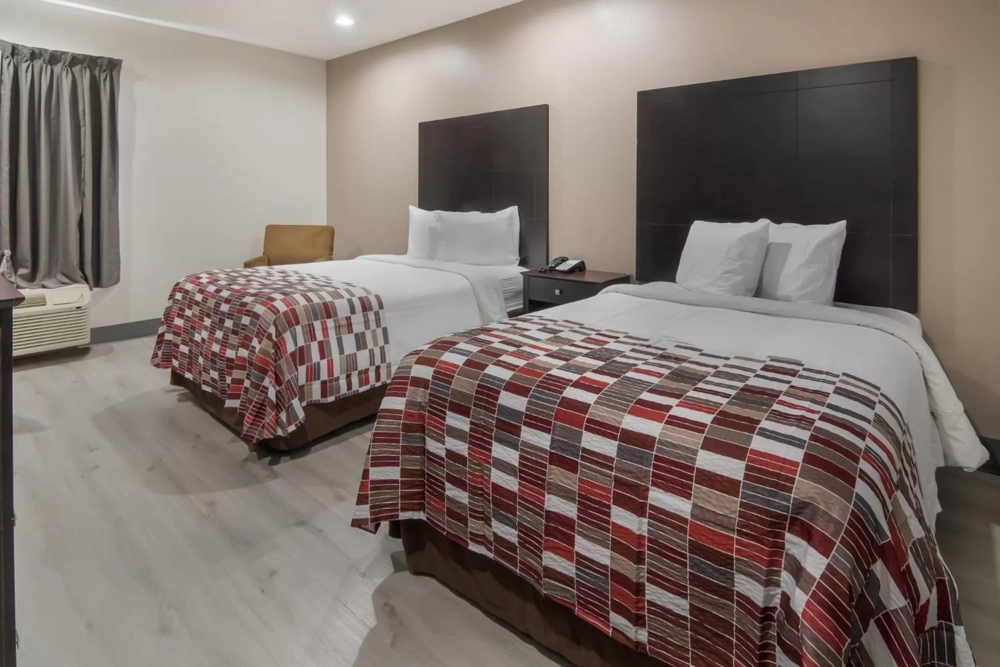 Deluxe Double Room with Two Double Beds - single occupancy - Disability Access/Non-Smoking in Red Roof Inn Terrell