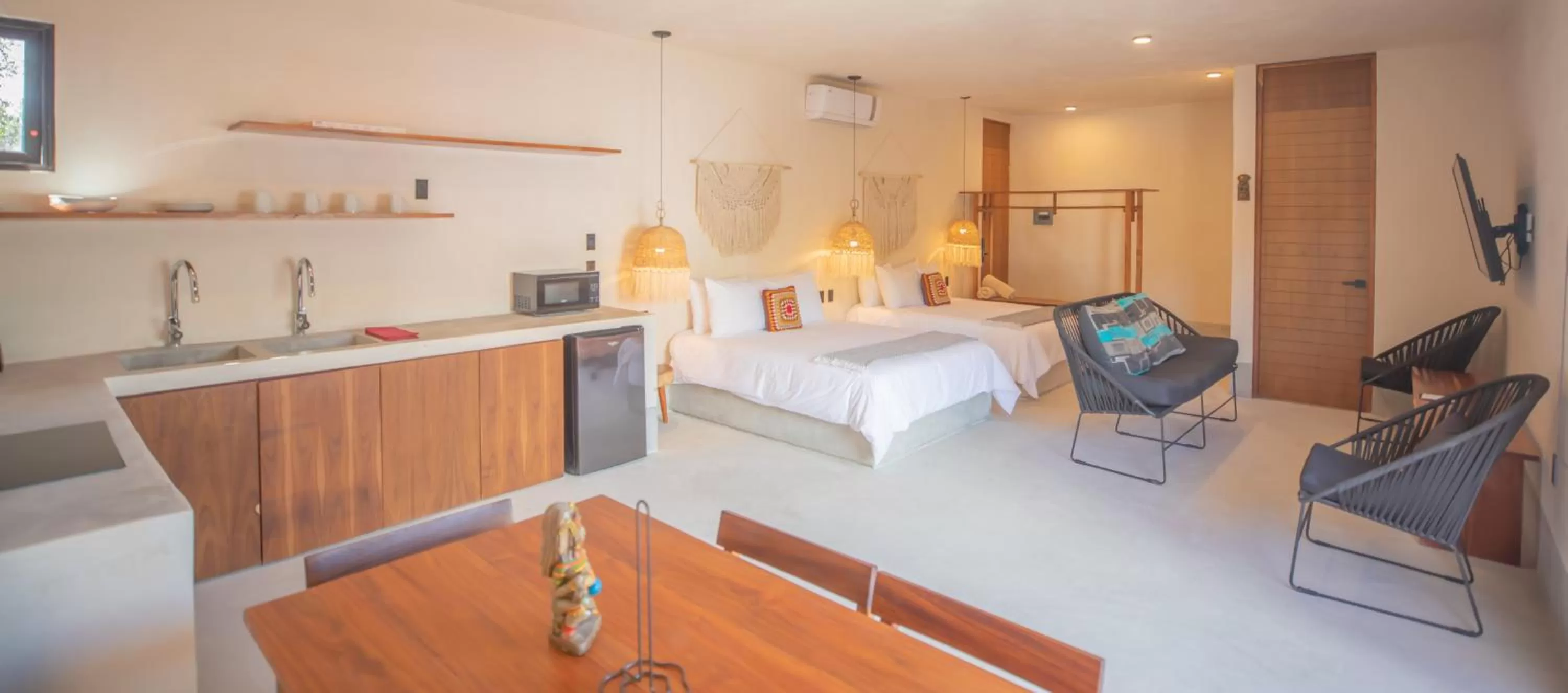 Twin Room with Balcony in Nuee Hotel & Beach Club