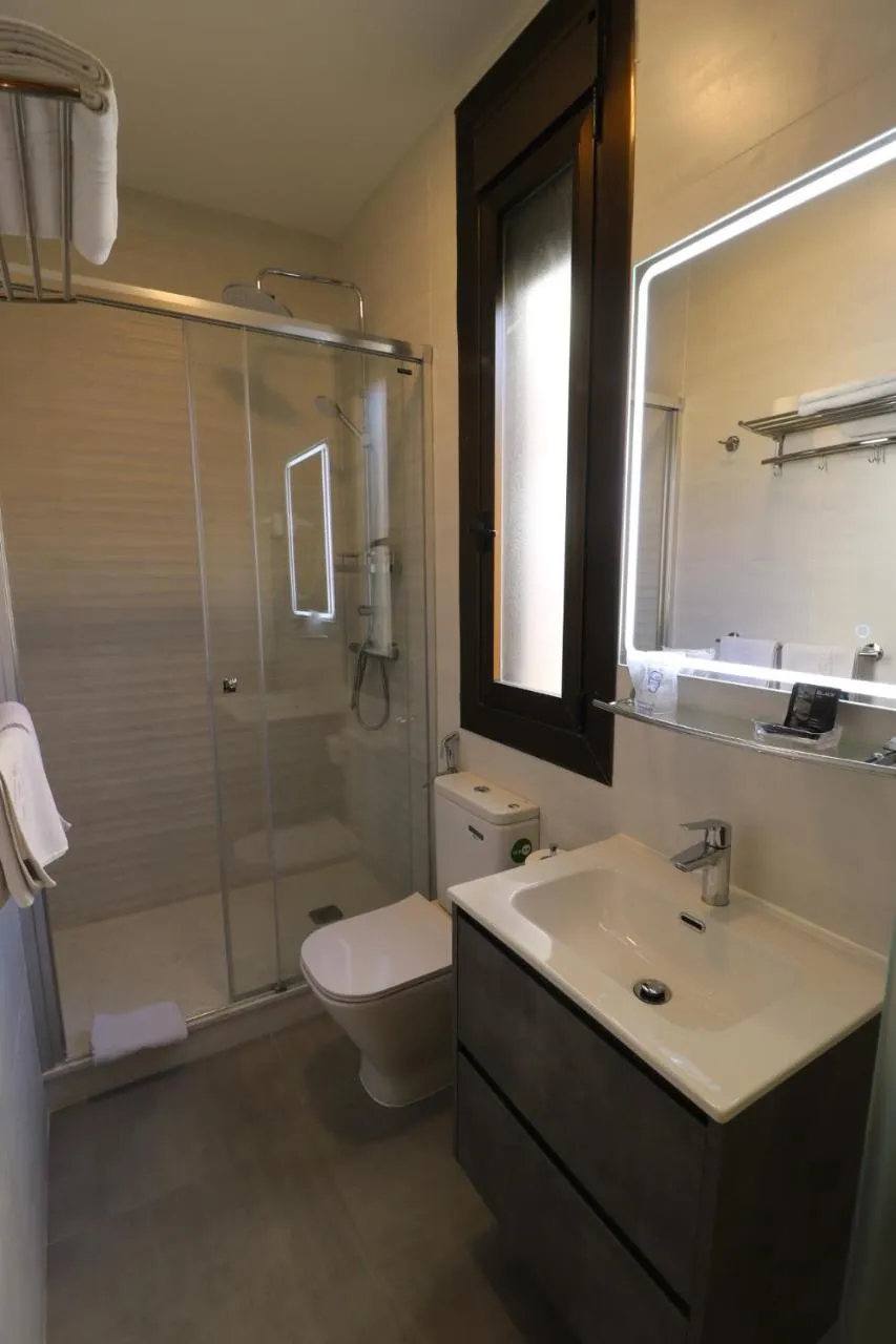 Double Room in Hostal Hispano - Argentino Gran Vía