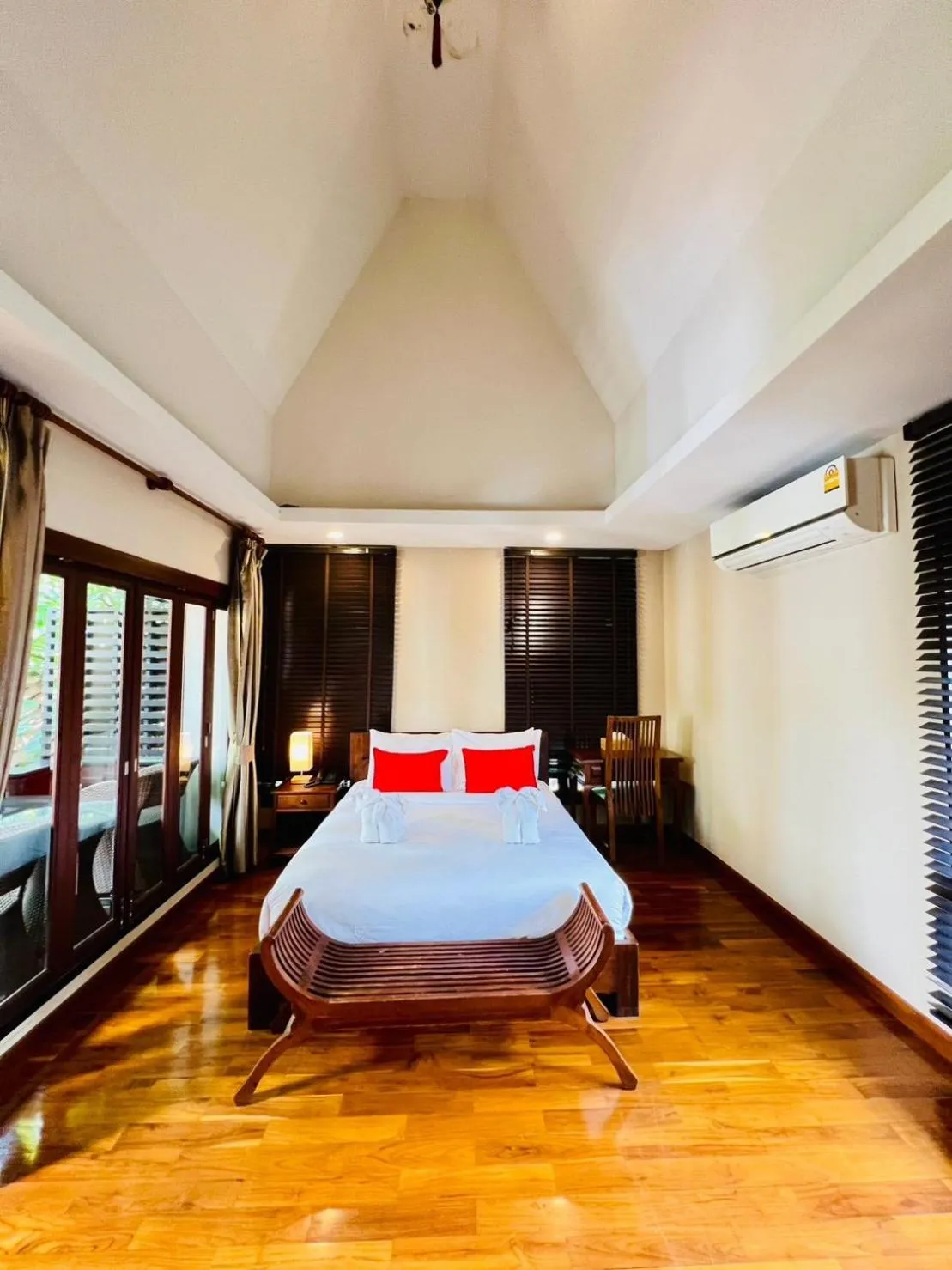 Superior Double Room in Yotaka Boutique Hotel Bangkok