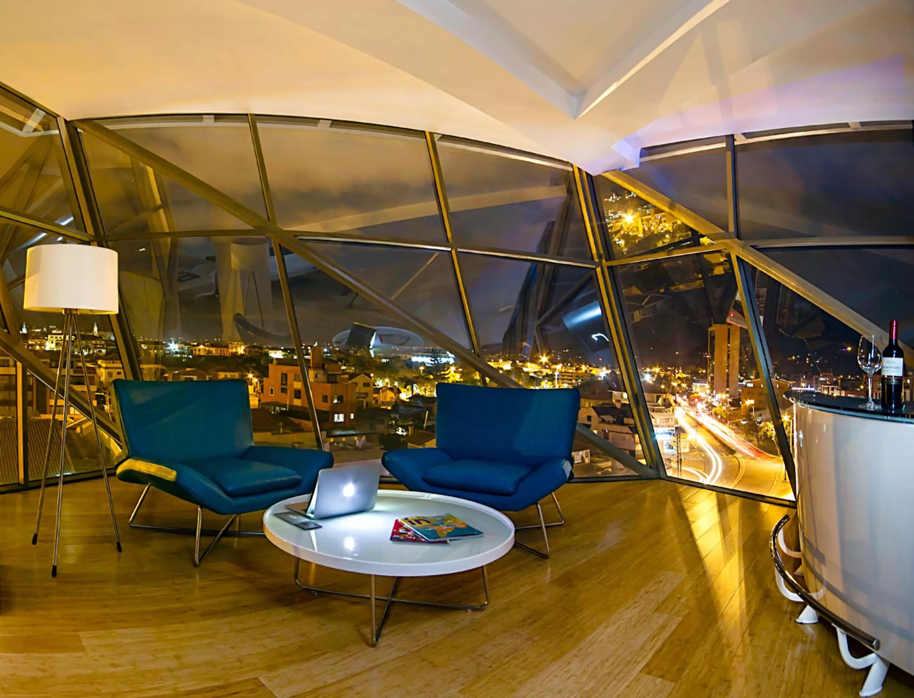 King Suite - Non-Smoking in TRYP by Wyndham Cuenca Zahir