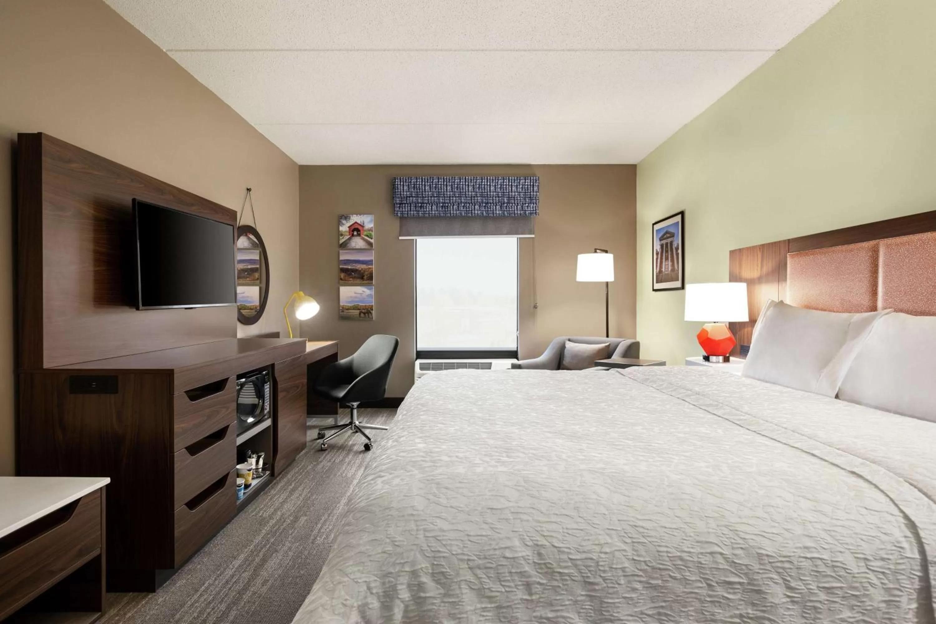 King Room with King Bed - Non-Smoking in Hampton Inn & Suites Frederick/Fort Detrick