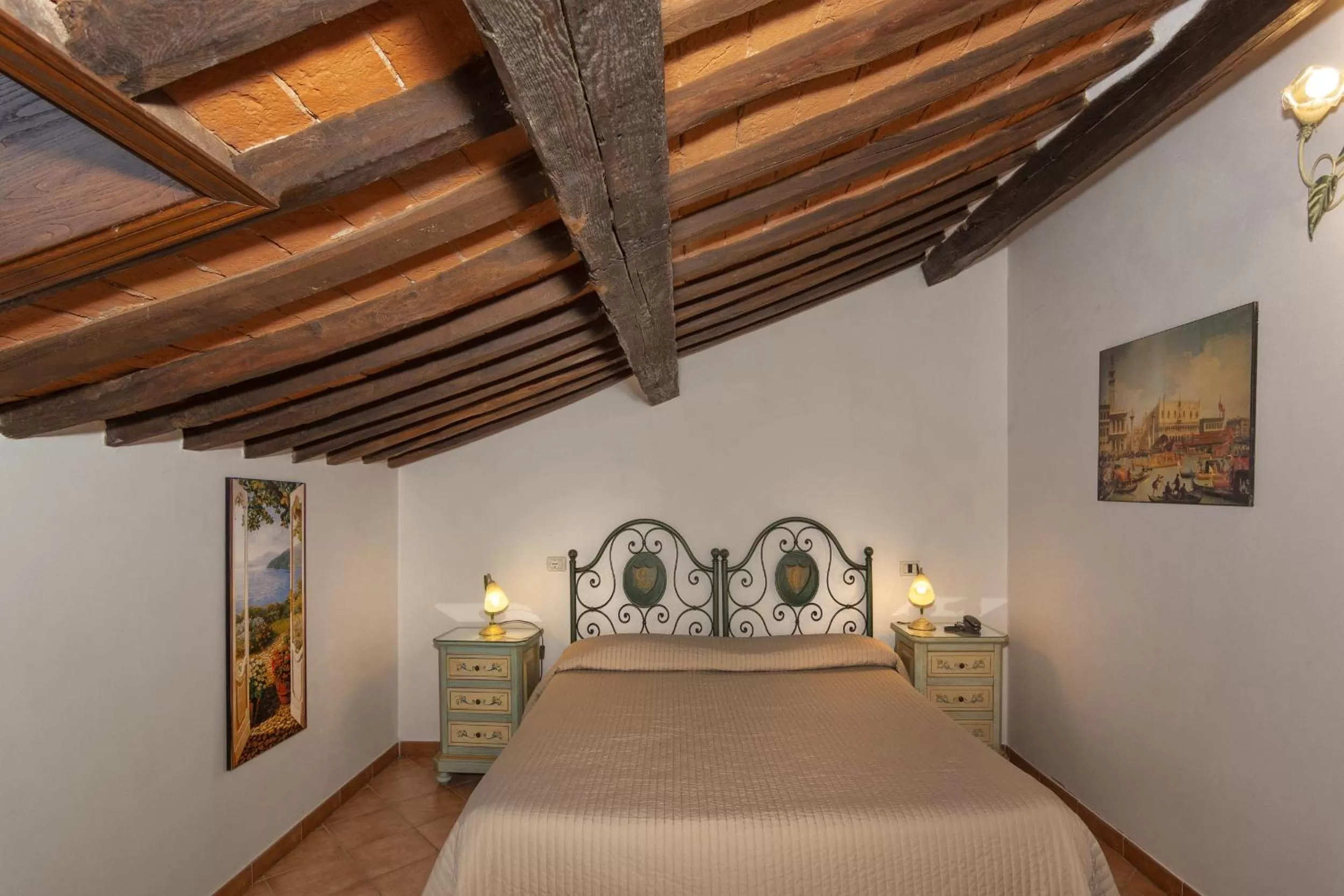 Classic Double or Twin Room in Hotel Villa Cheli