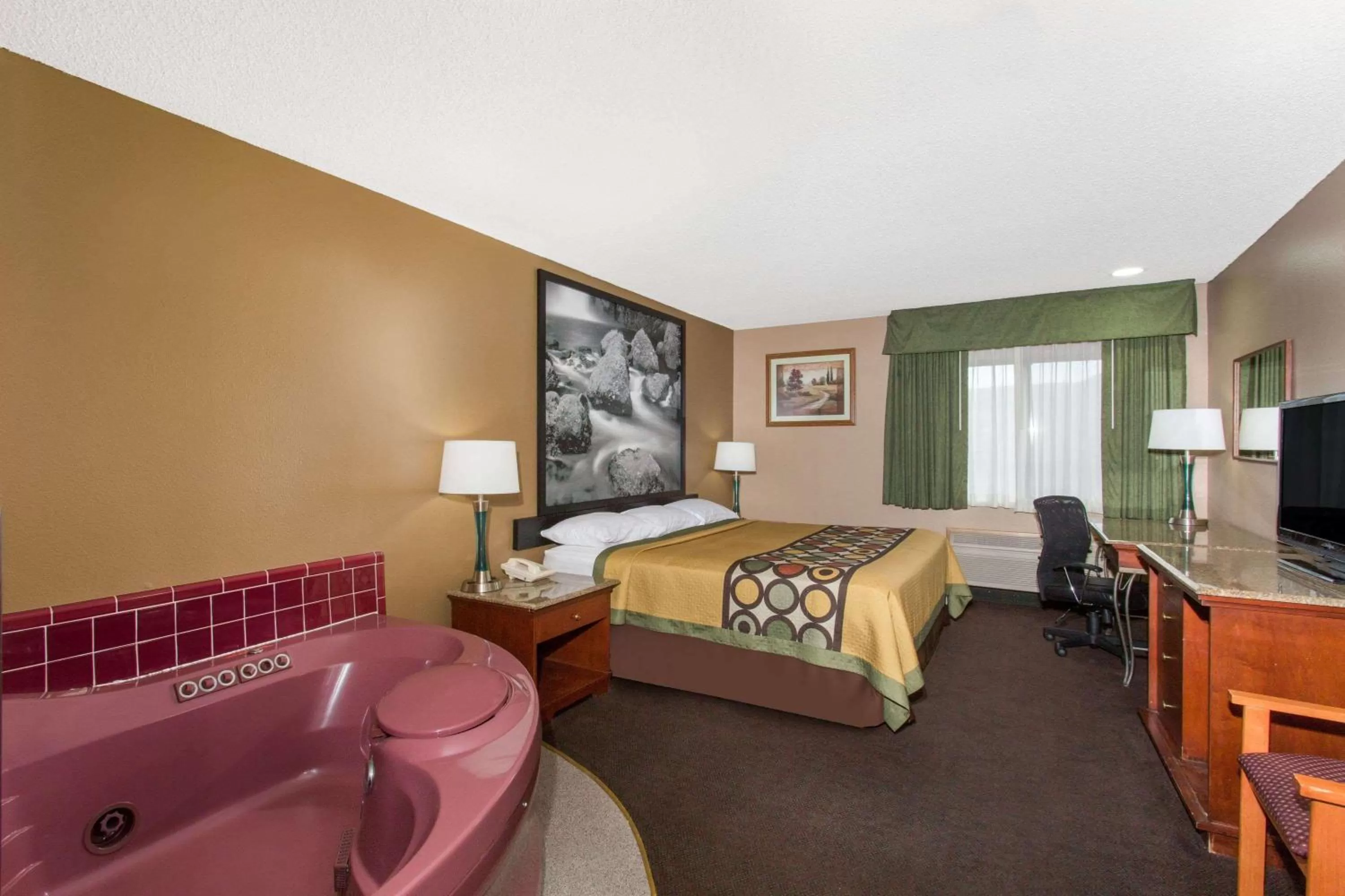 King Studio Suite - Non-Smoking in Super 8 by Wyndham Baker City